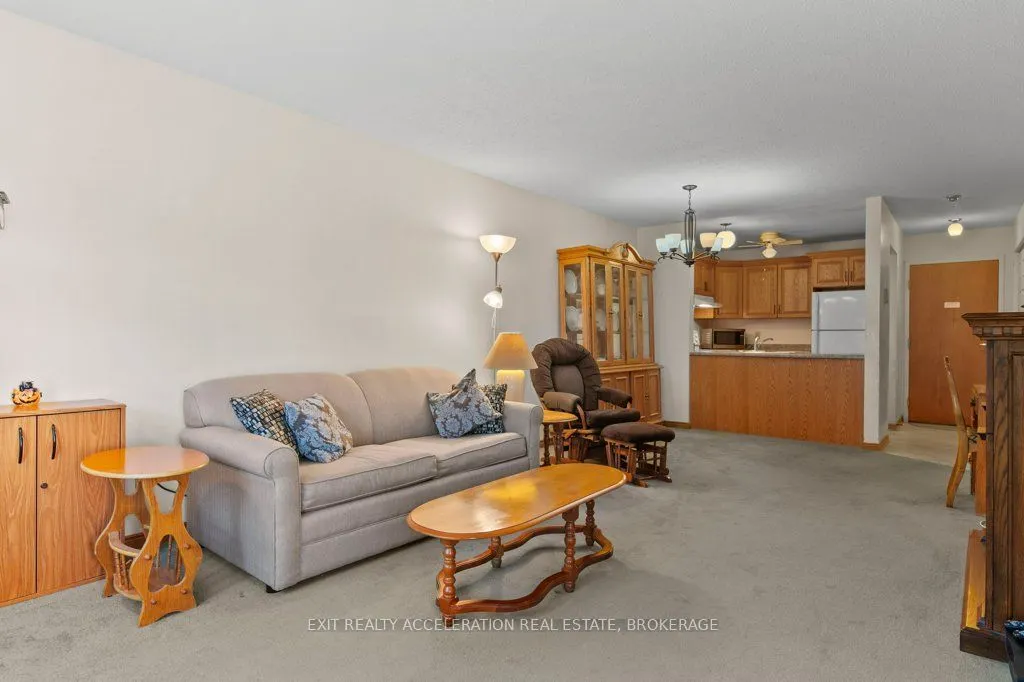 7 Centre Street S #106
