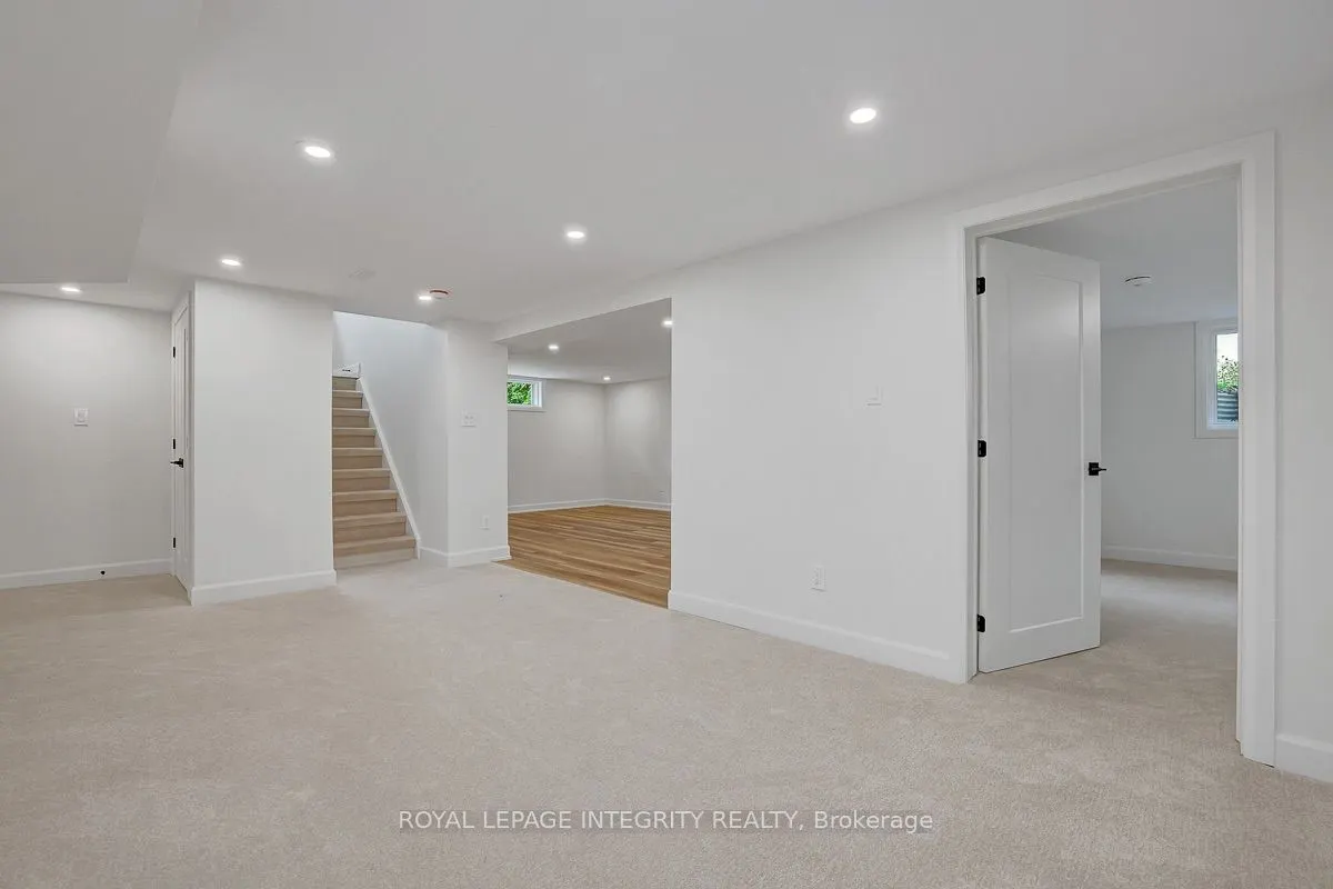 8 Brian Crescent