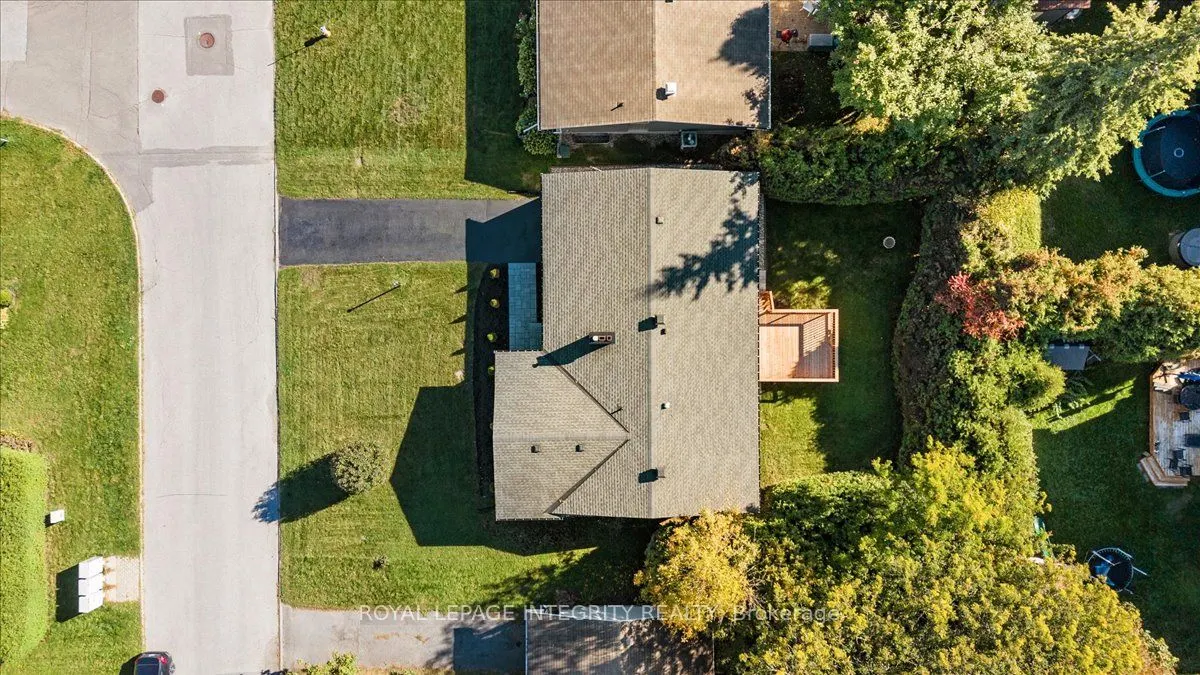 8 Brian Crescent