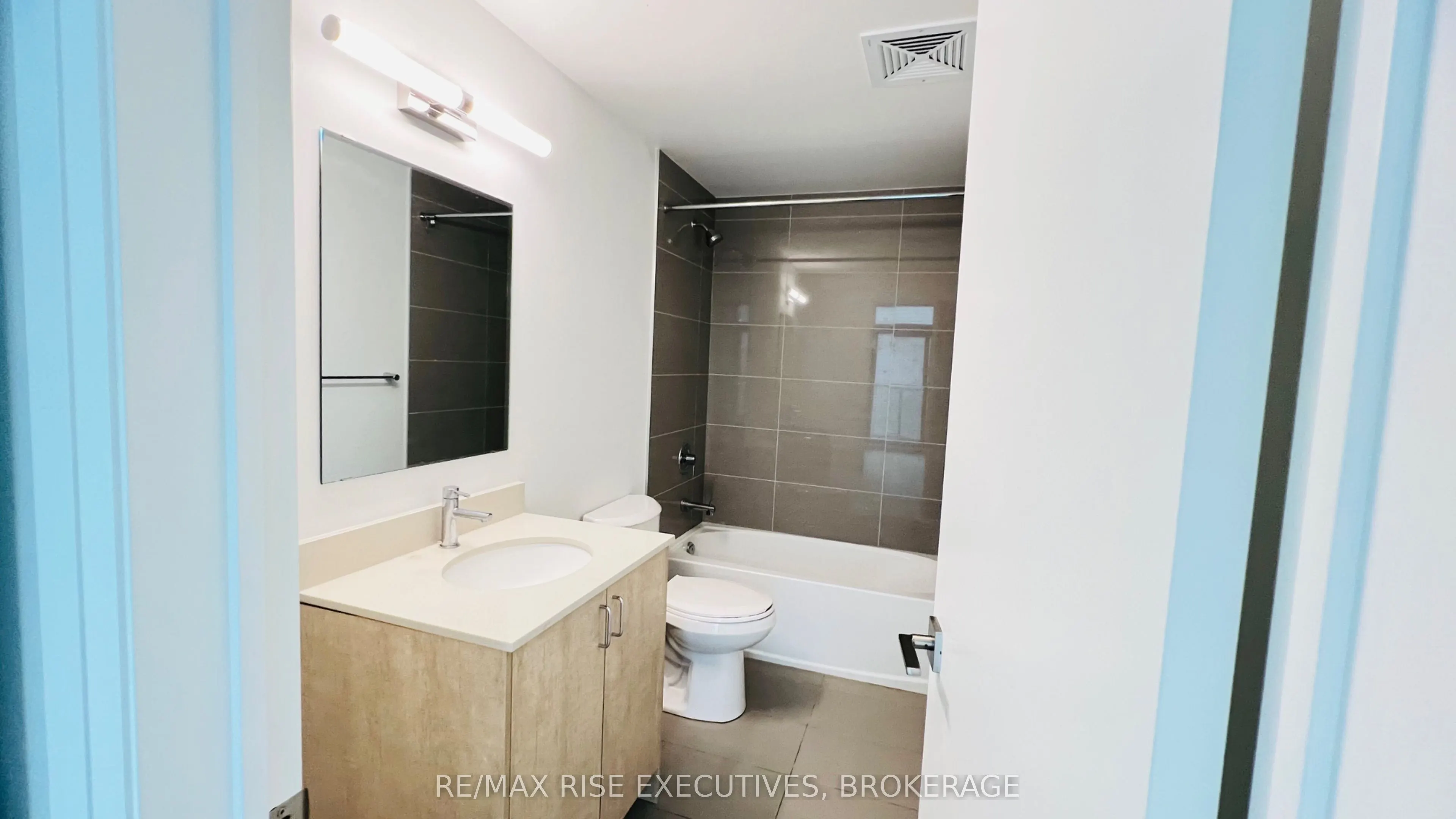 223 Princess Street #314