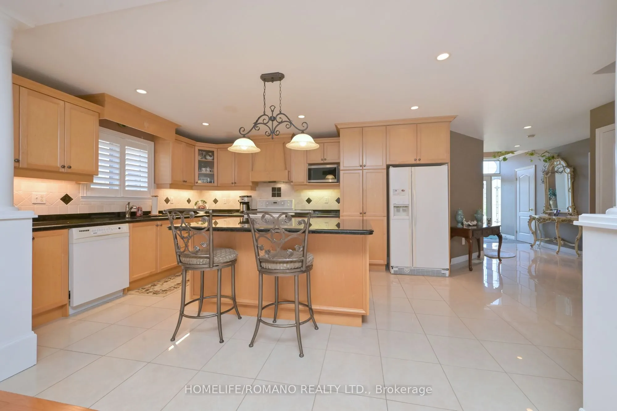 1052 Greenhill Avenue