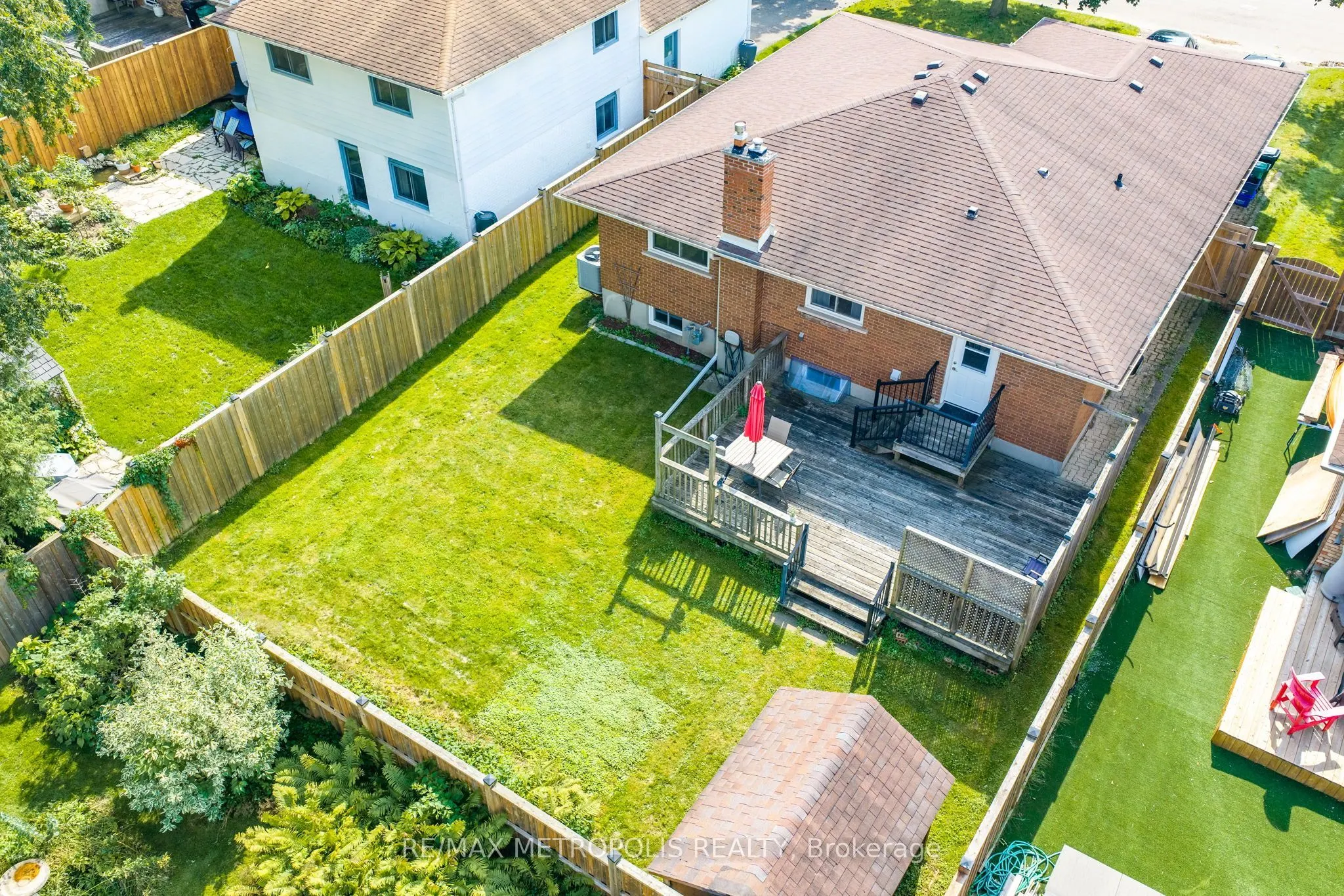 598 Black Oak Crescent
