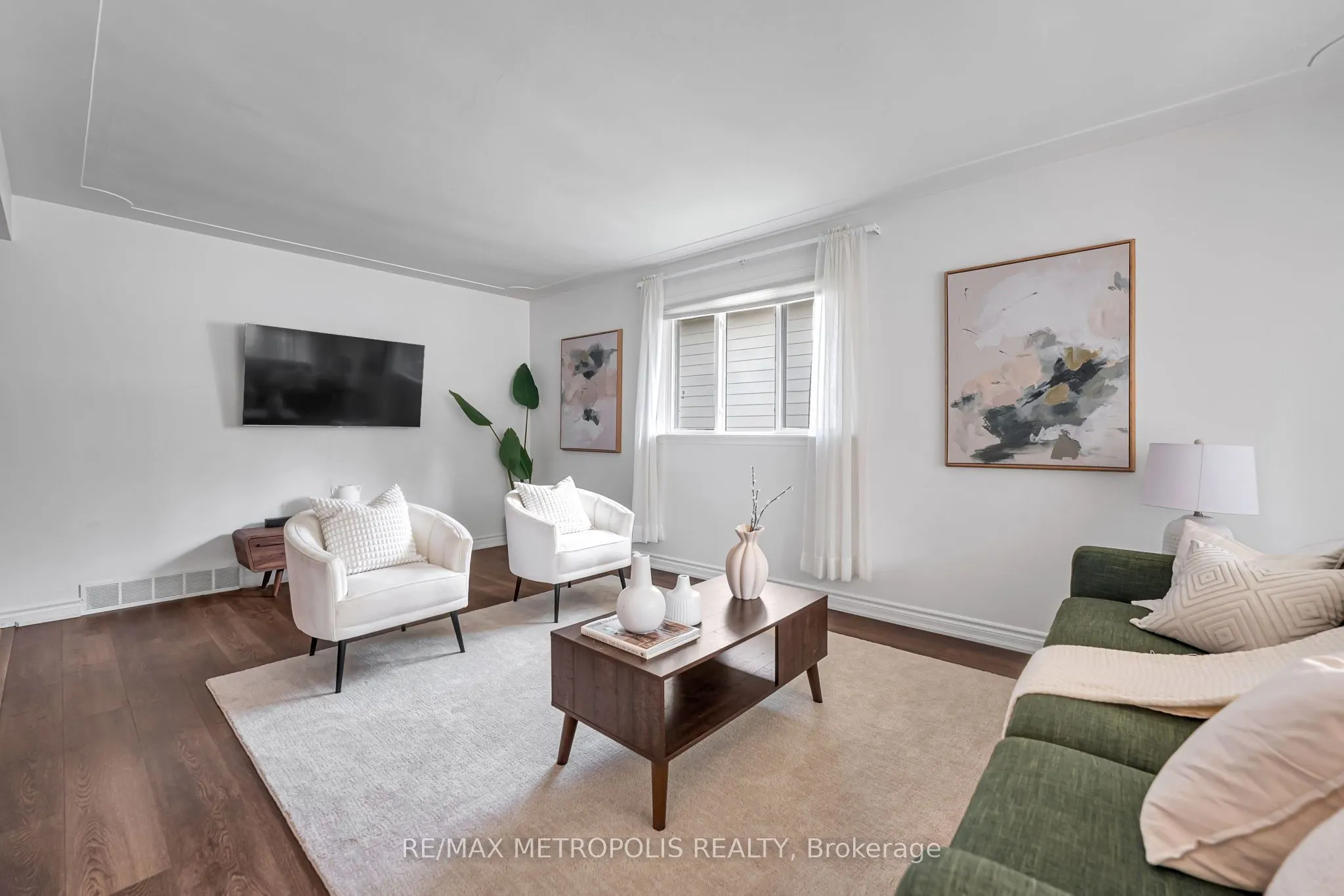 598 Black Oak Crescent
