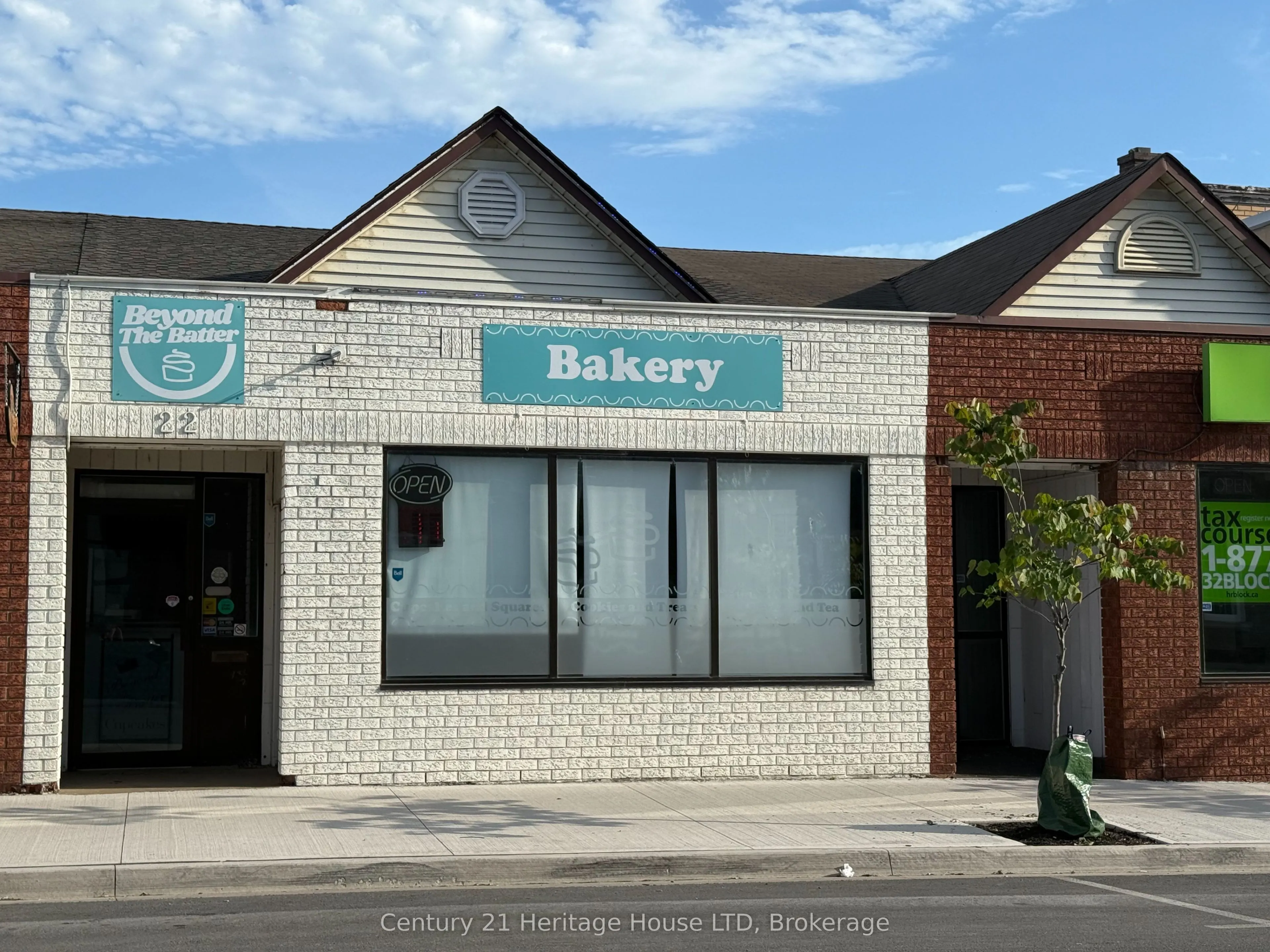 22 Clarence Street E
