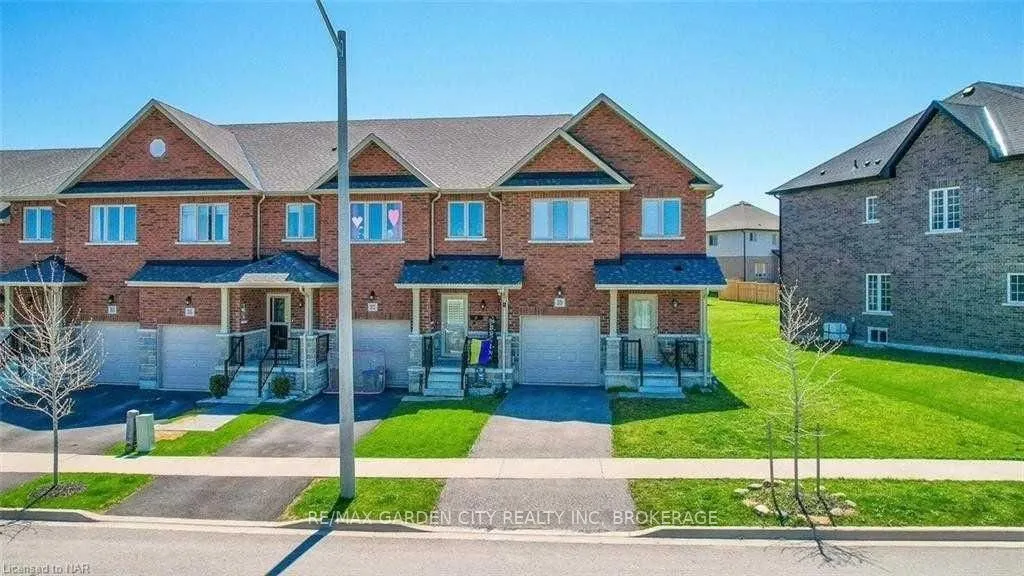 39 SUNSET Way