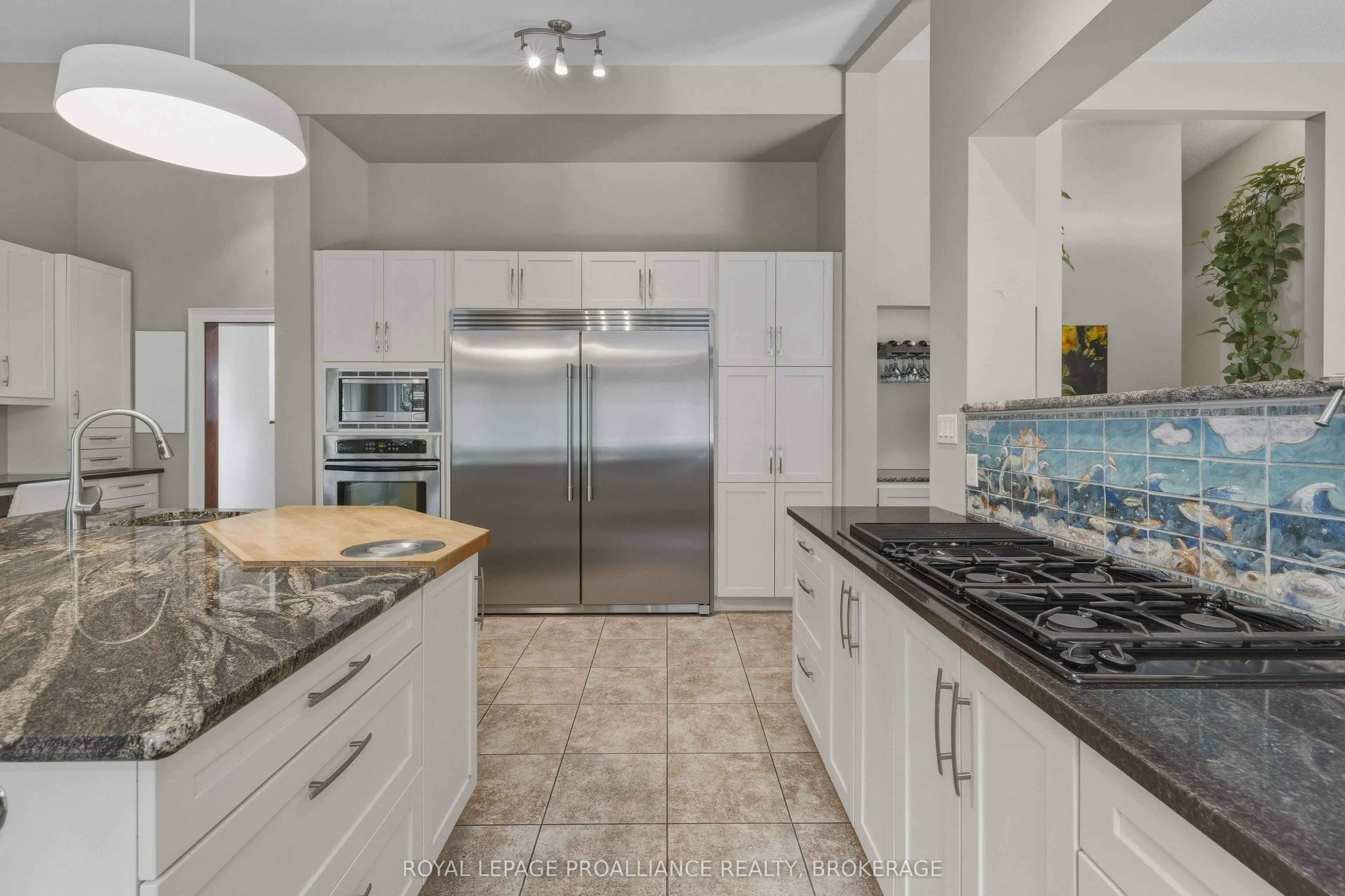 27 Riverside Drive