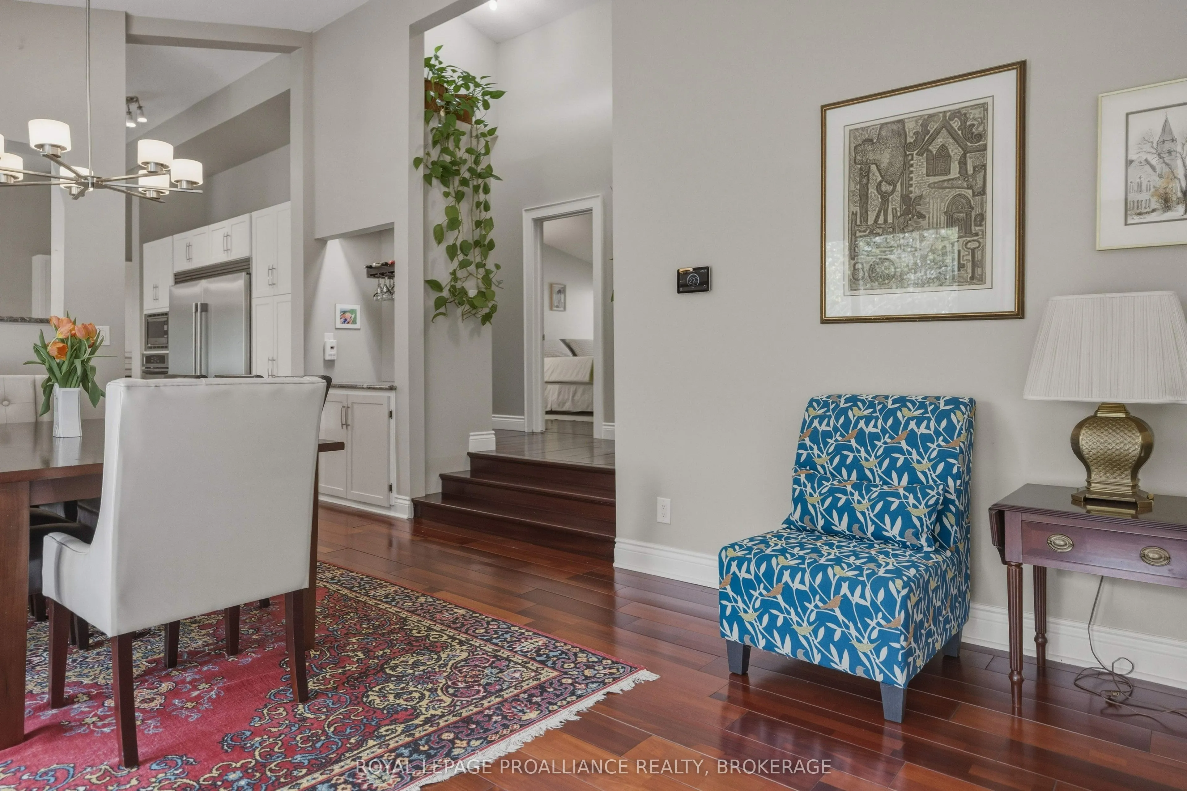 27 Riverside Drive