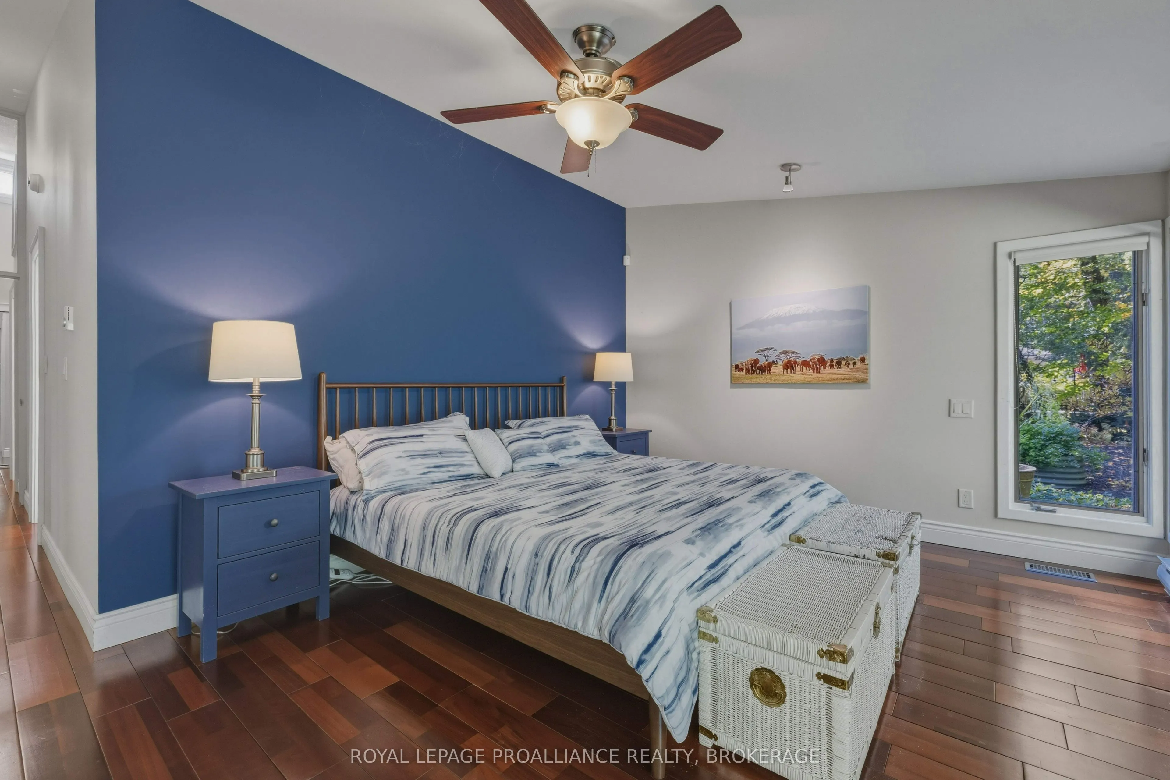27 Riverside Drive