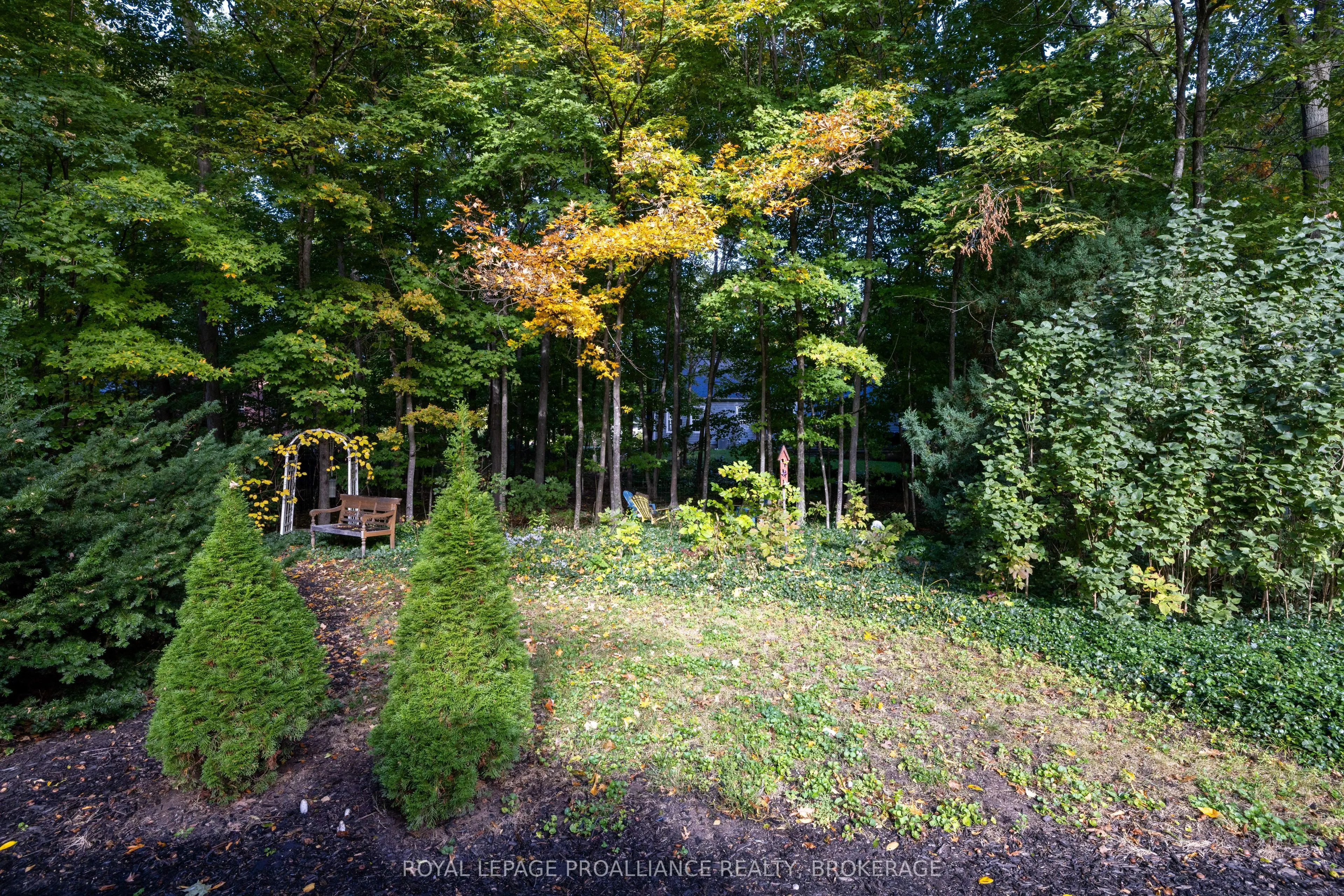 27 Riverside Drive