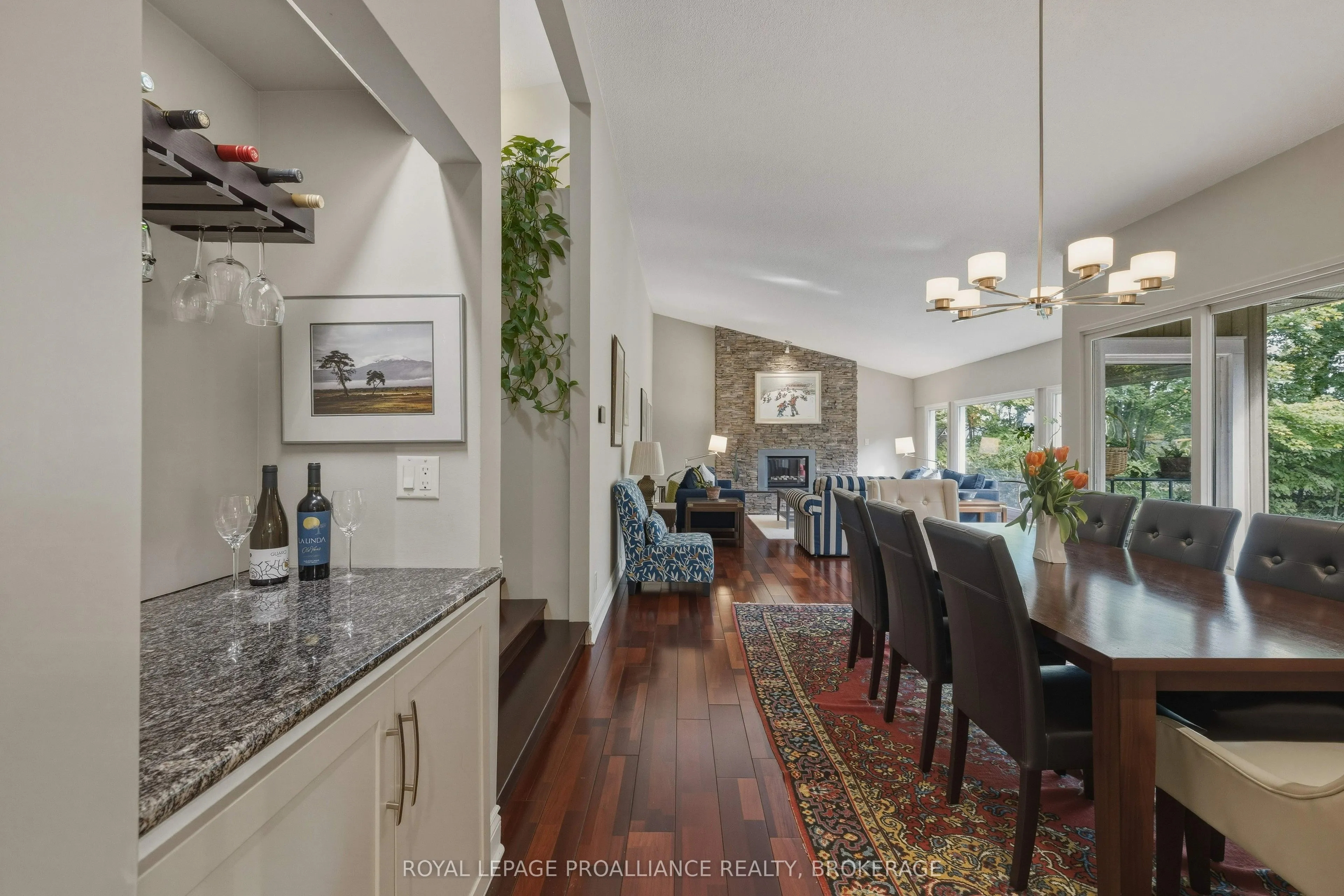 27 Riverside Drive