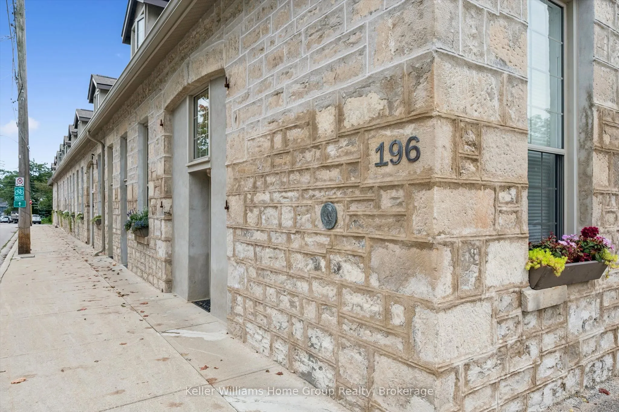 196 Arthur Street N #6