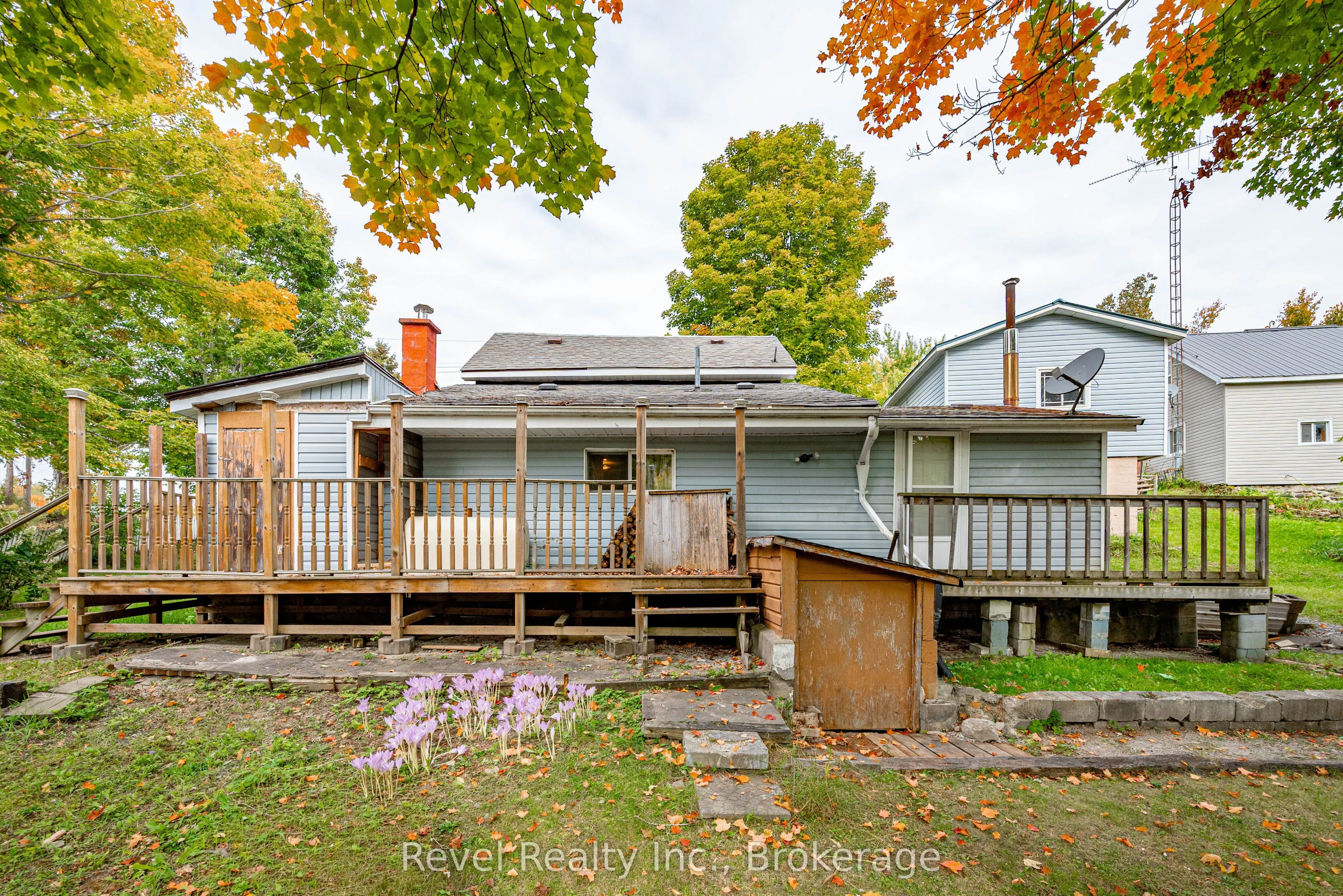 14 Richmond Street E