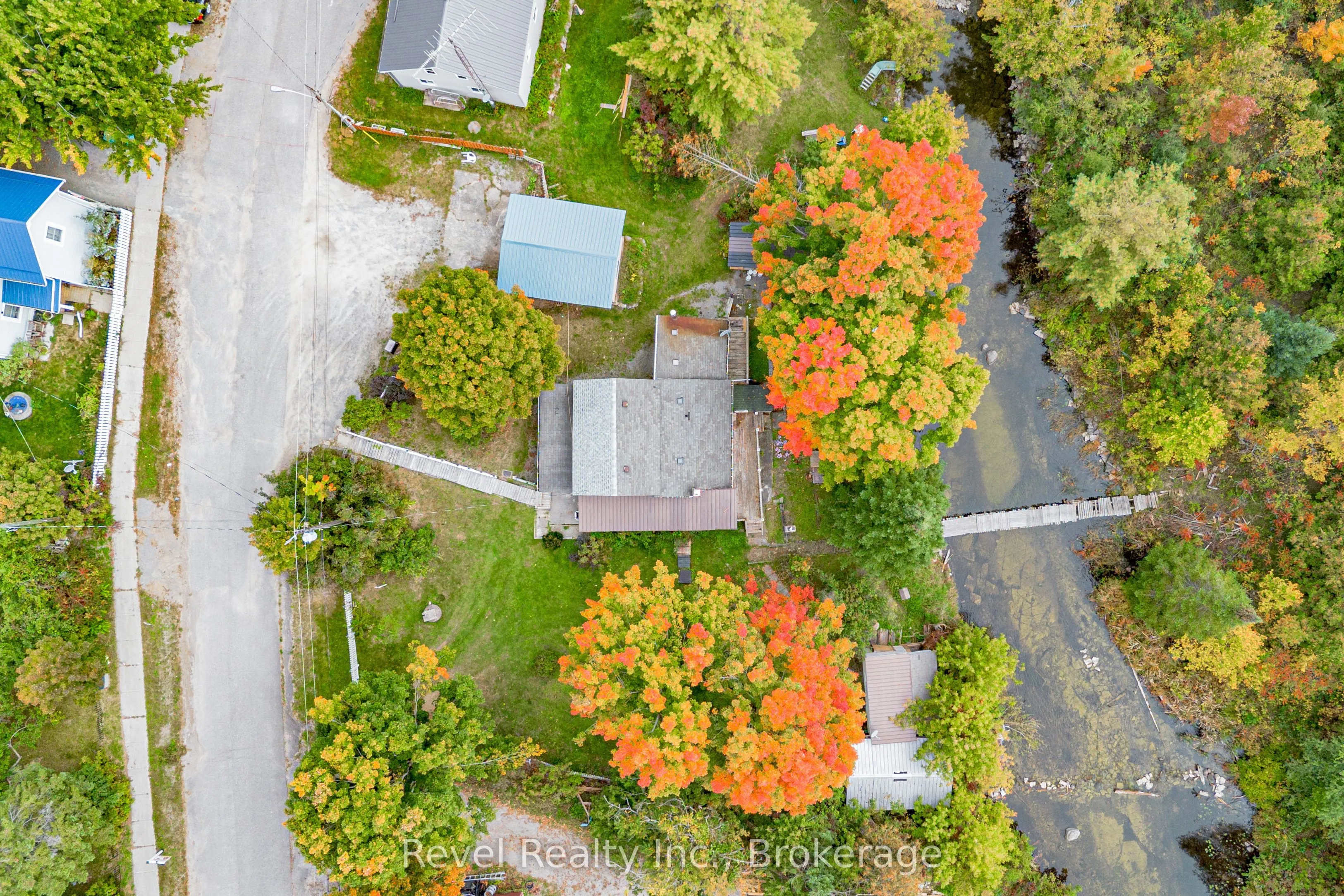 14 Richmond Street E