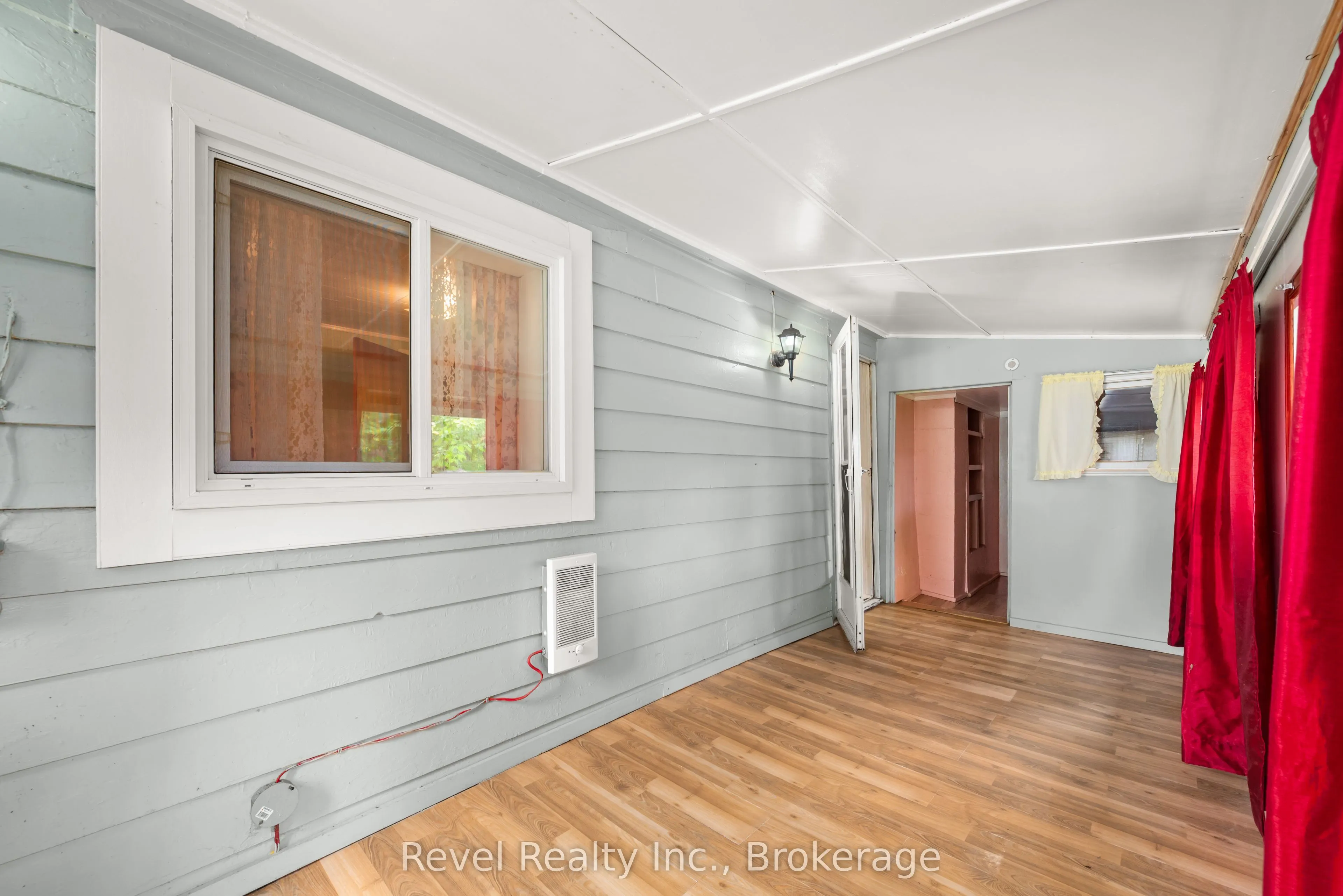 14 Richmond Street E
