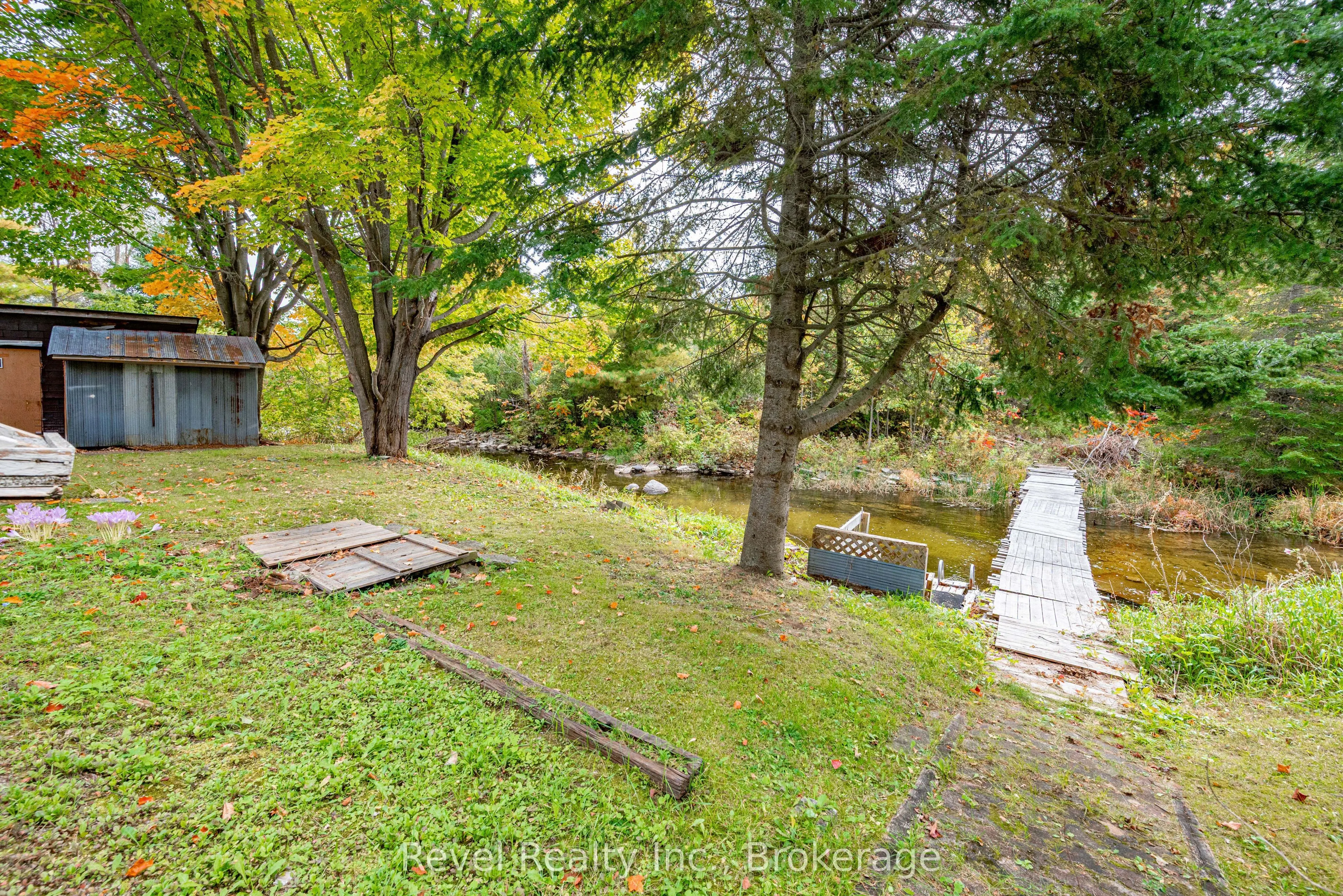 14 Richmond Street E