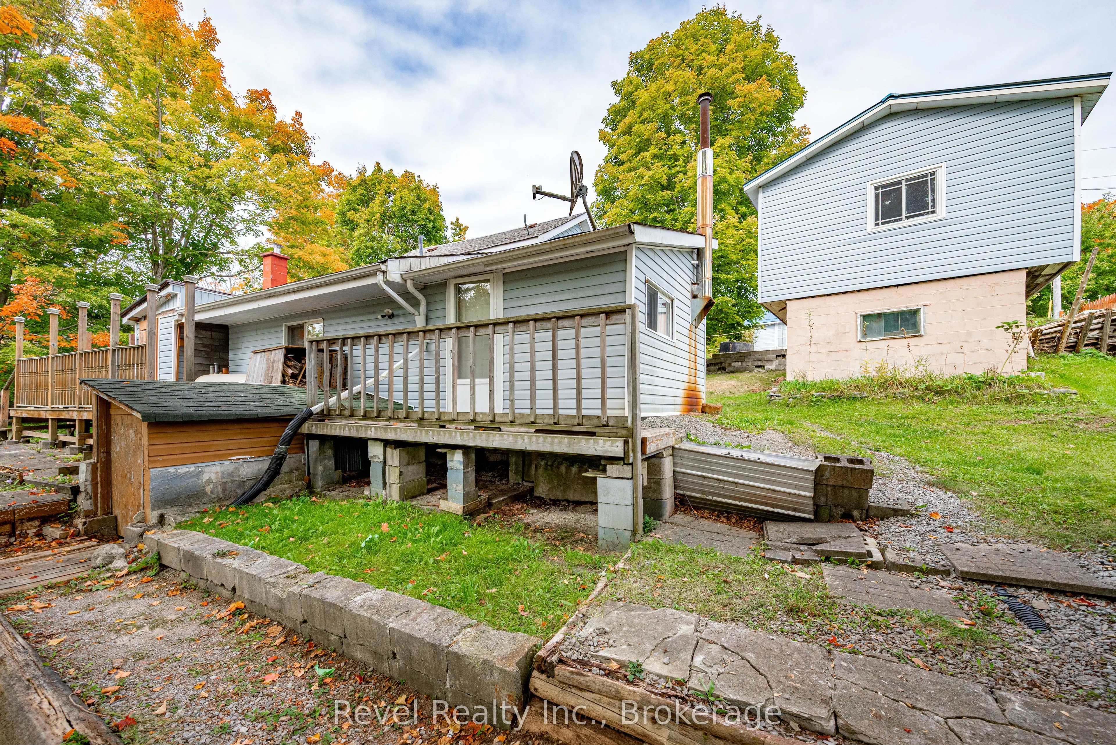 14 Richmond Street E
