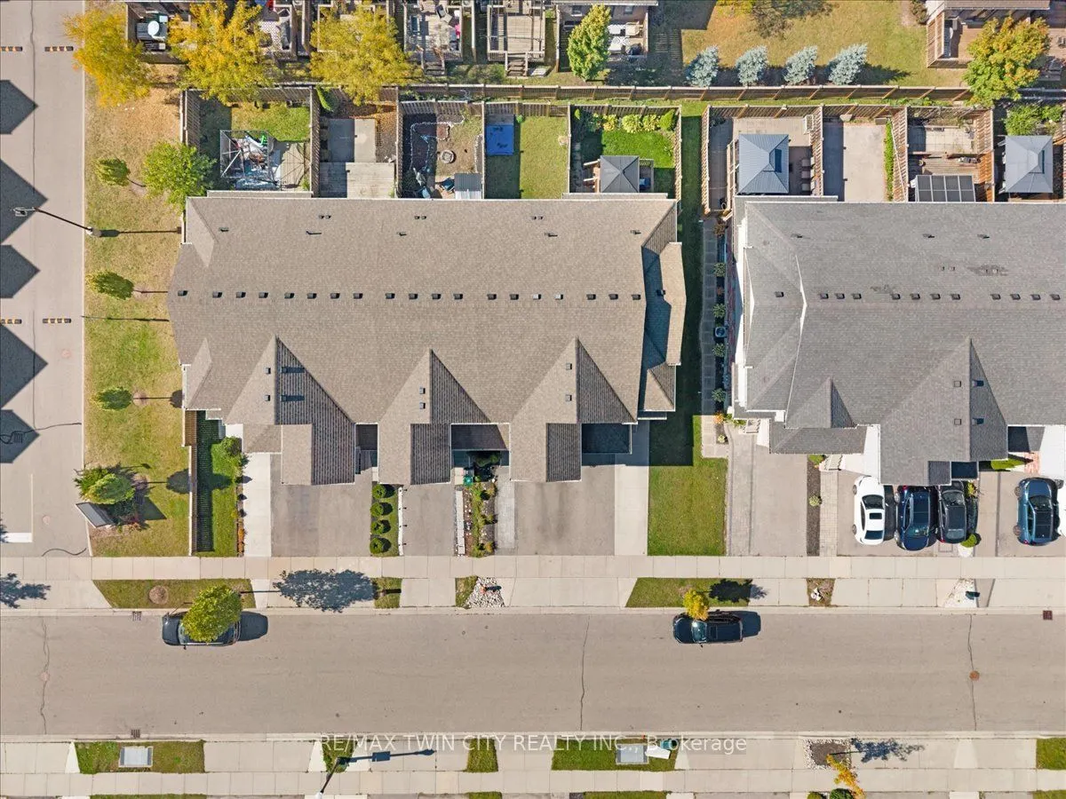 72 Meadowridge Street