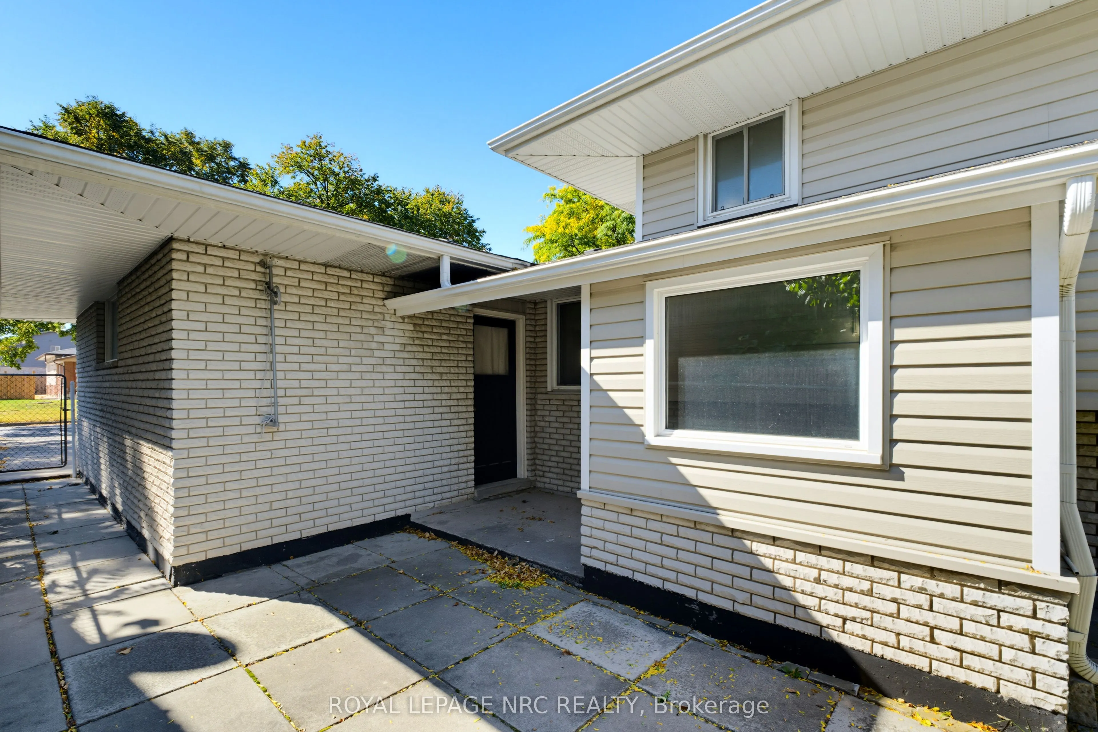 6395 Glengate Street