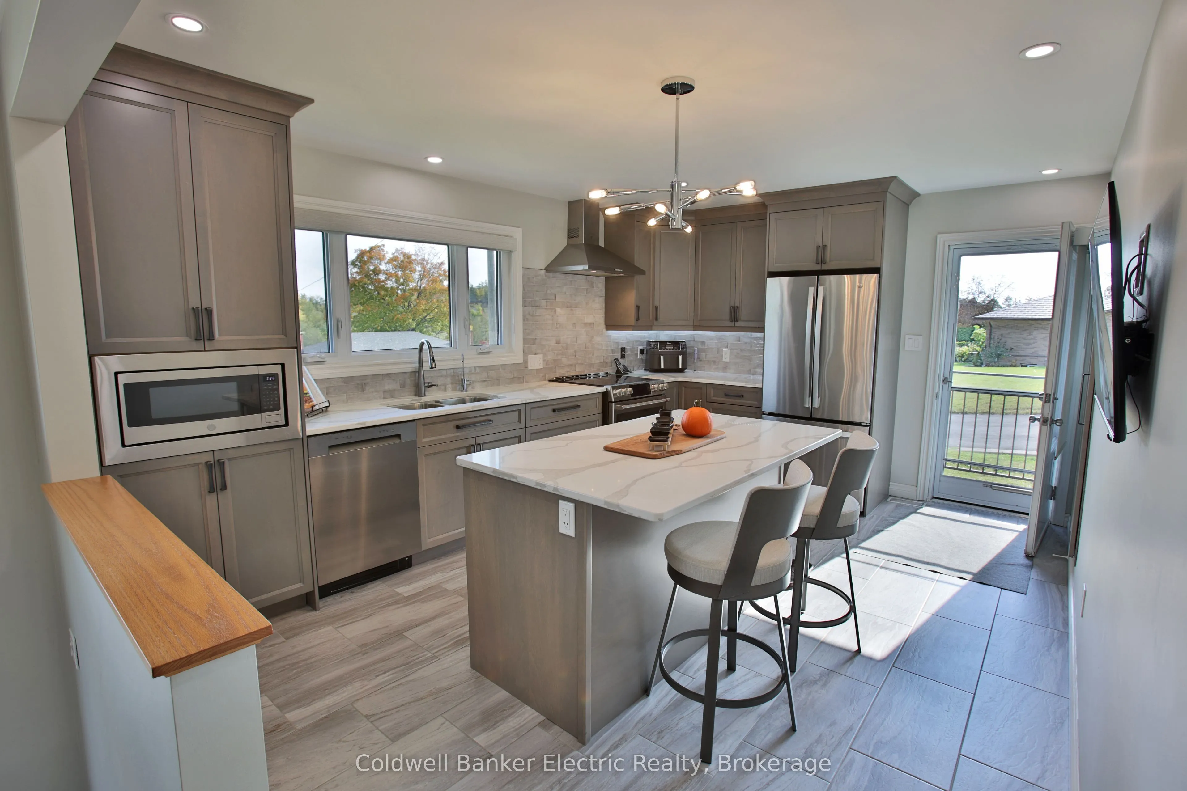 282 Gifford Drive