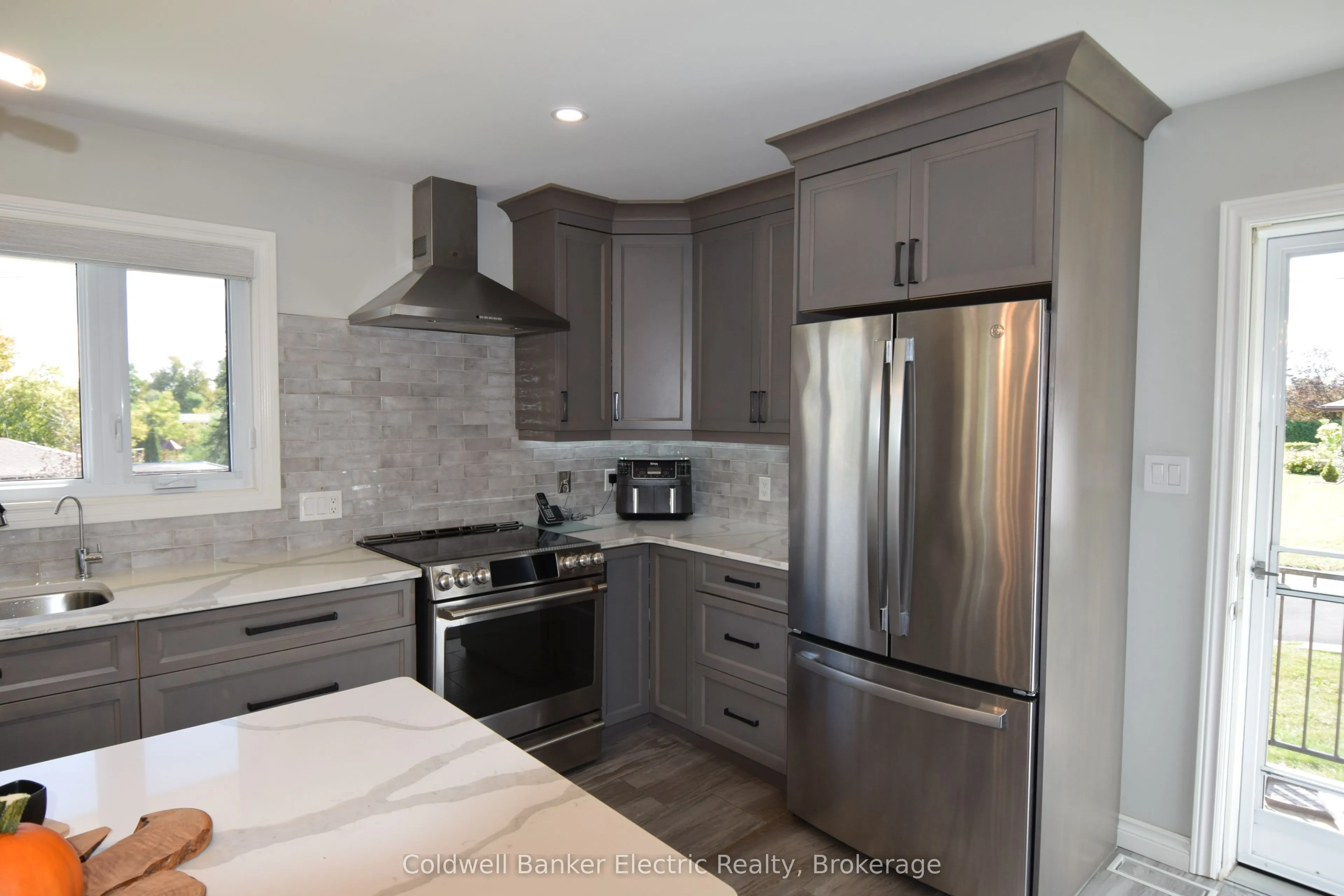 282 Gifford Drive
