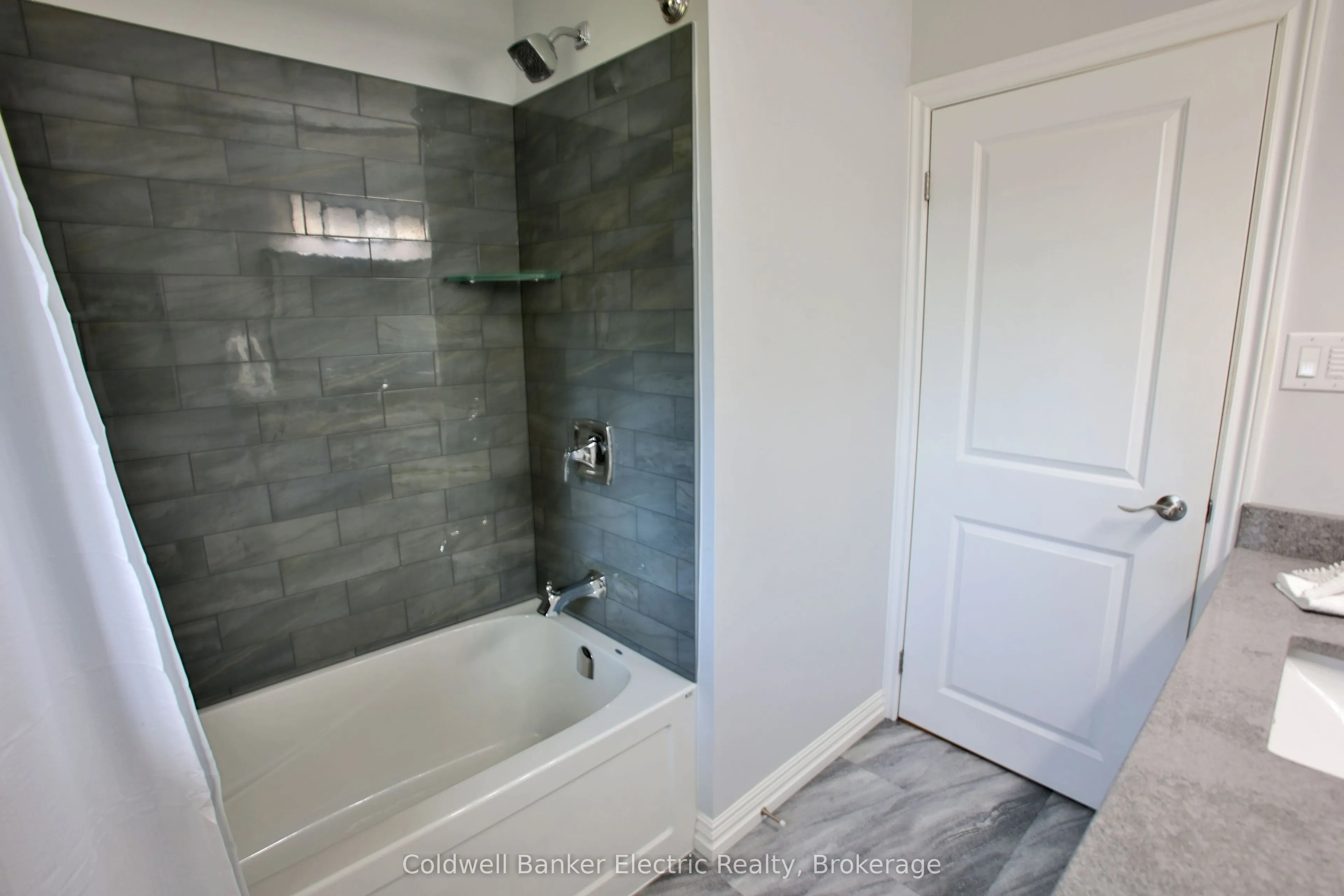 282 Gifford Drive