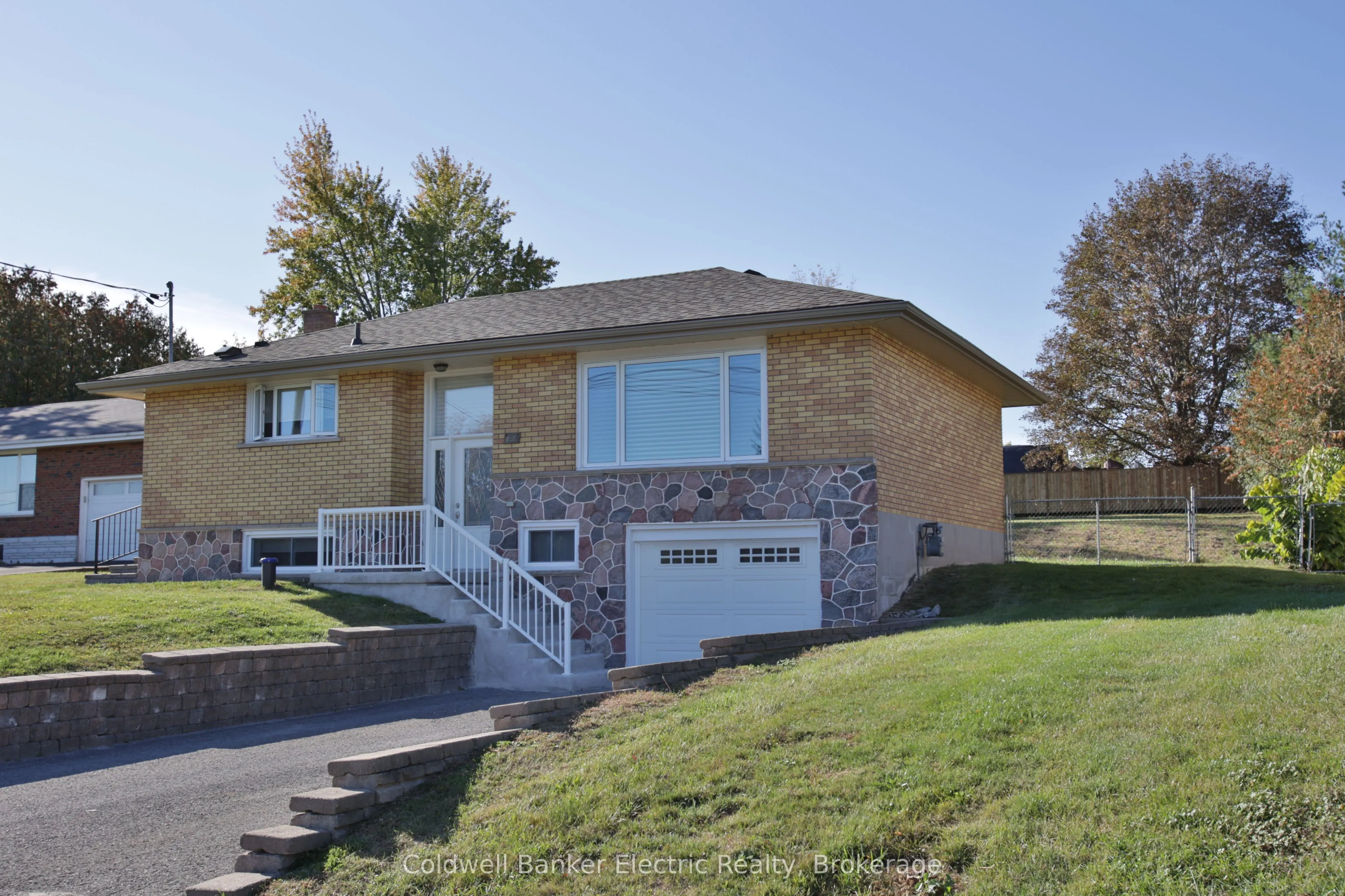 282 Gifford Drive