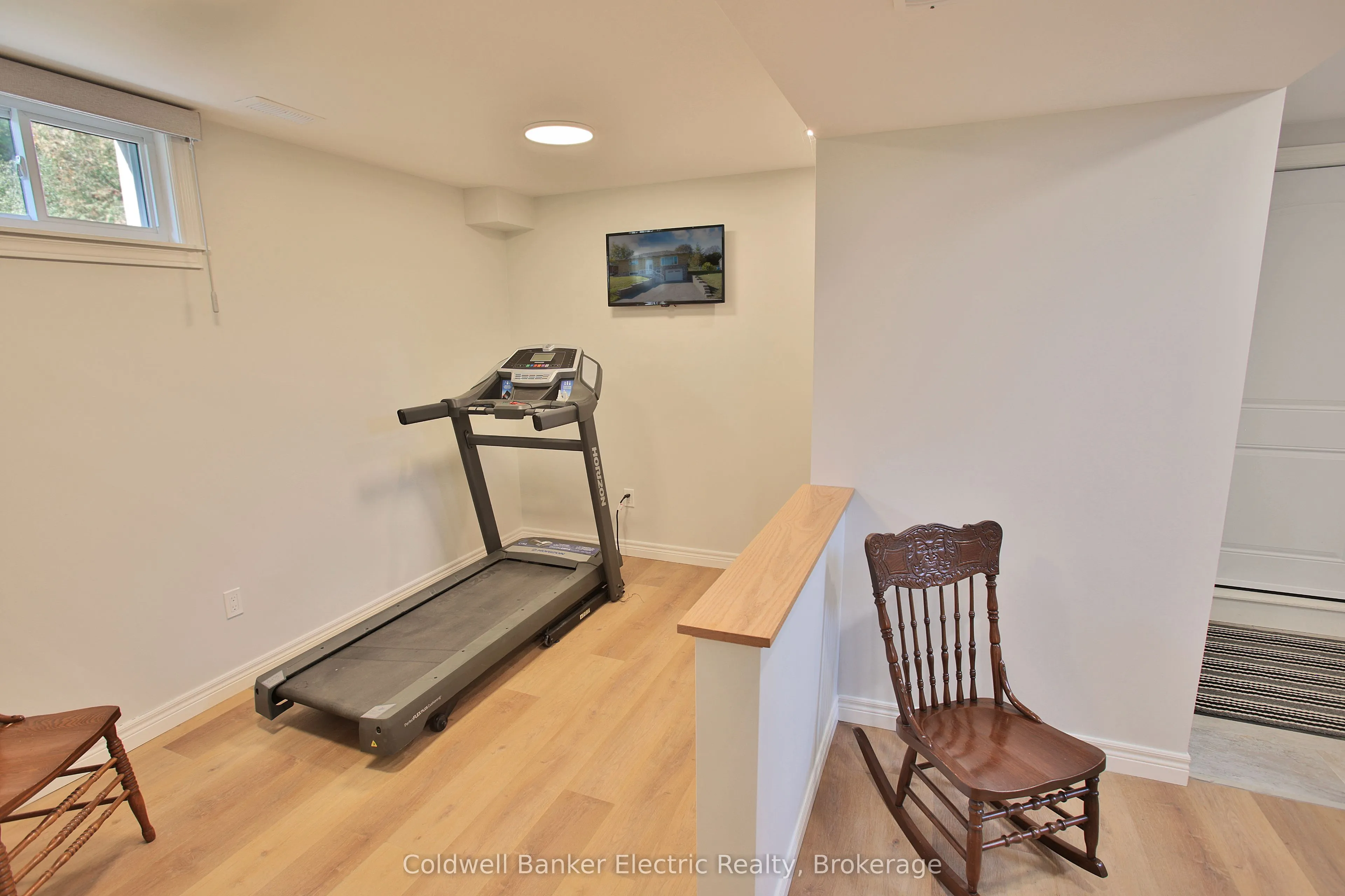 282 Gifford Drive