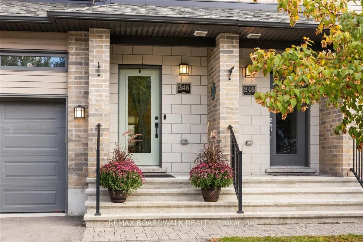 248 Munro Street