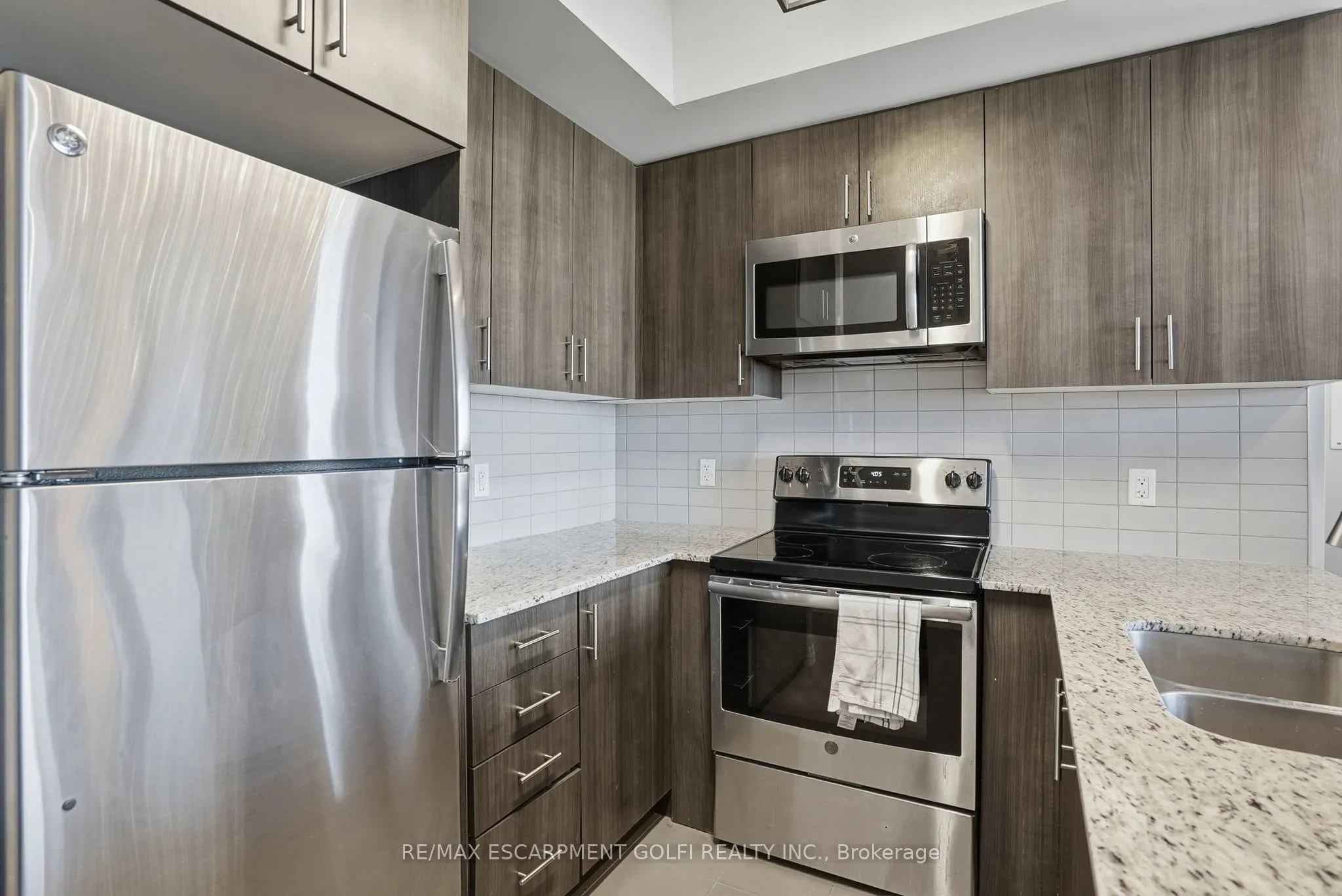 560 North Service Road #708