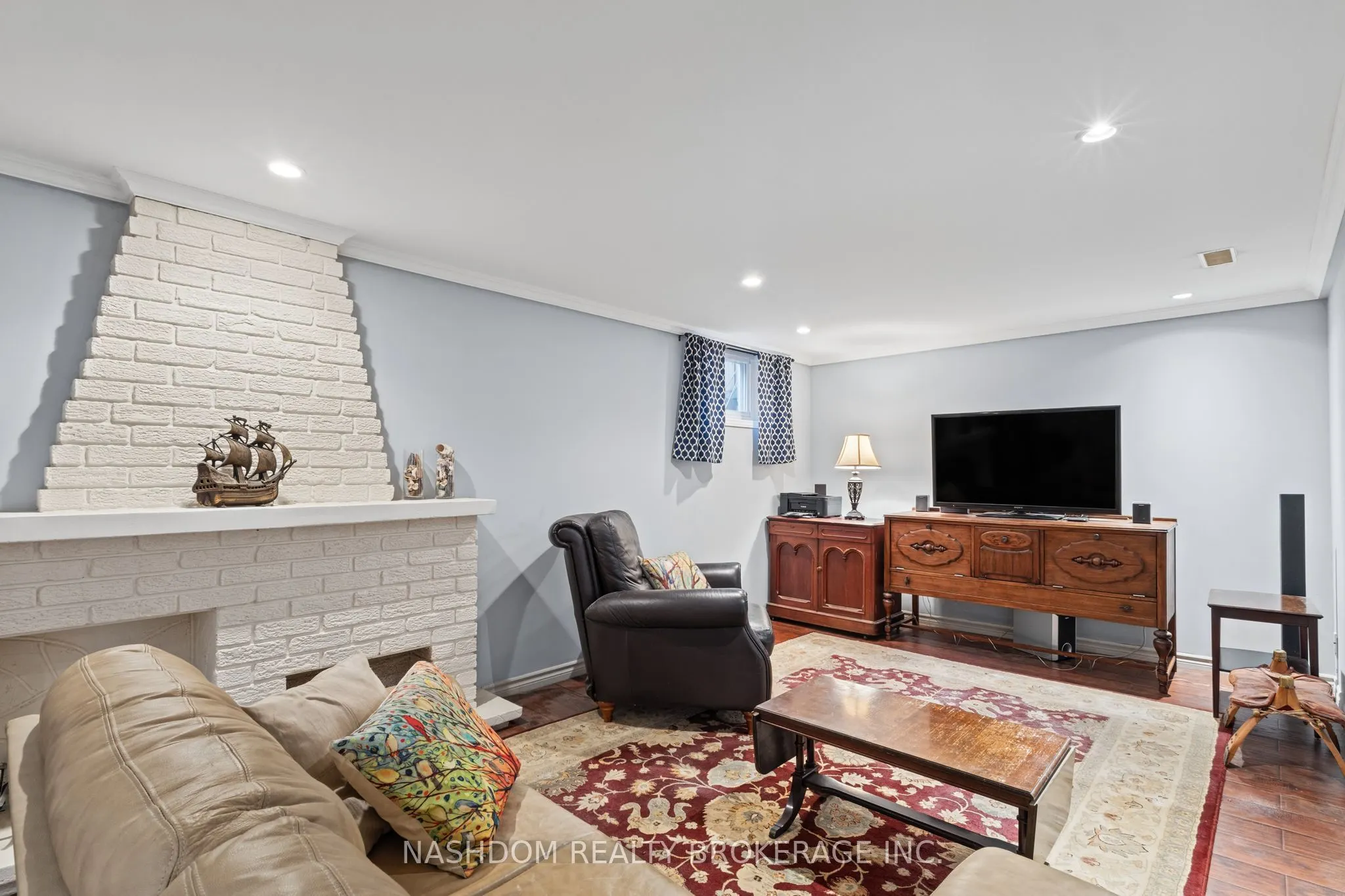 366 East 17th Street