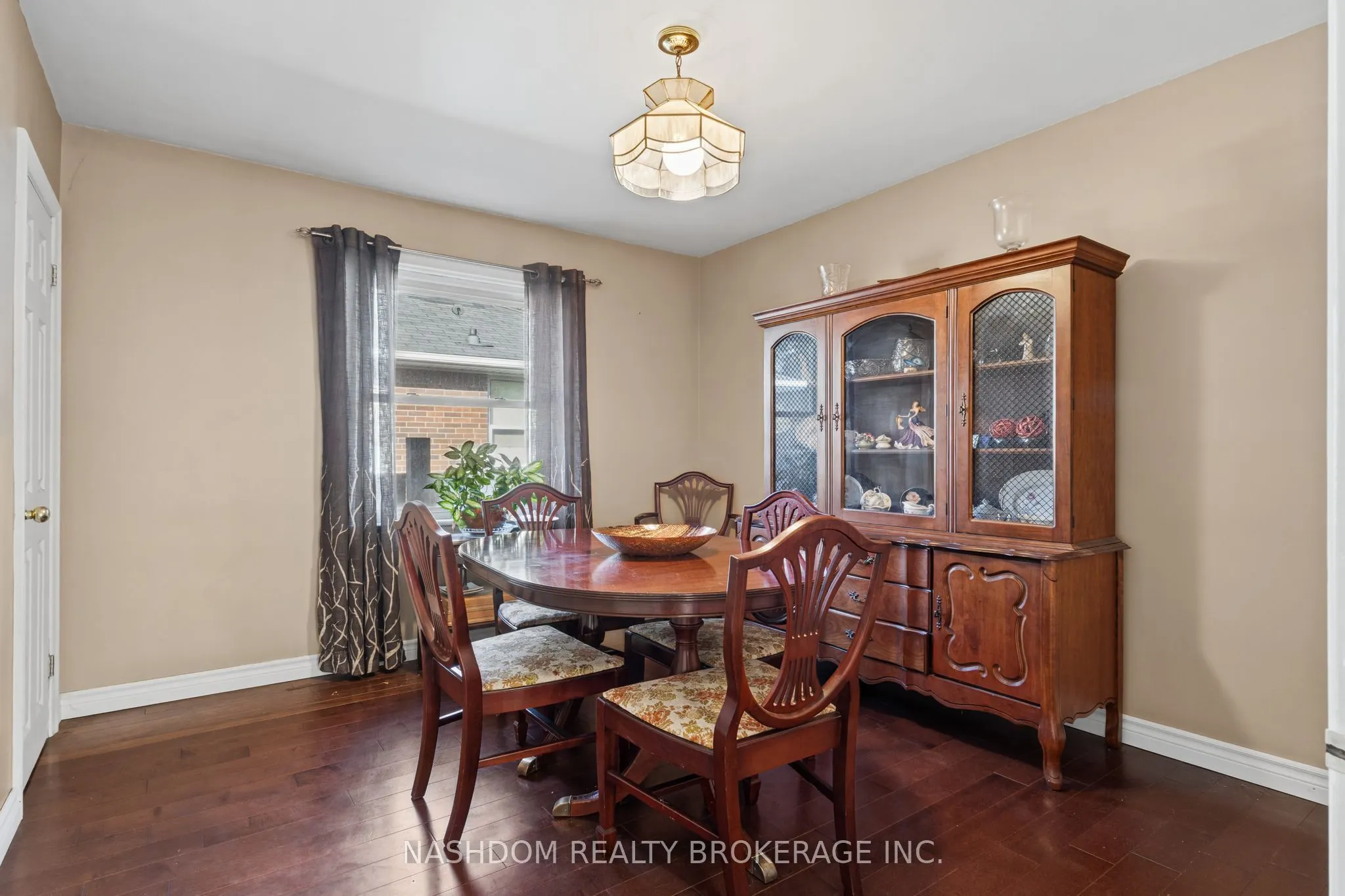 366 East 17th Street