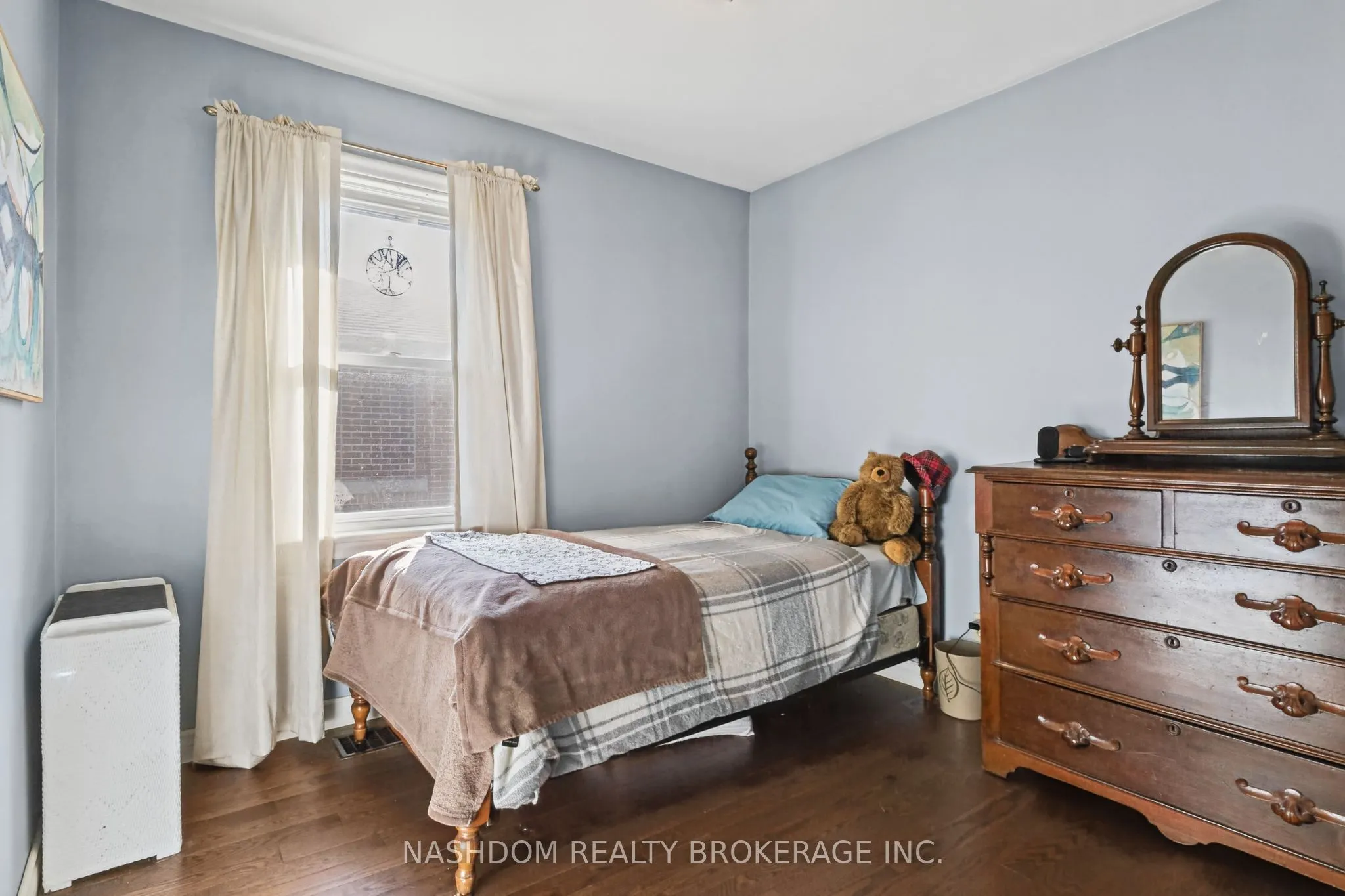 366 East 17th Street
