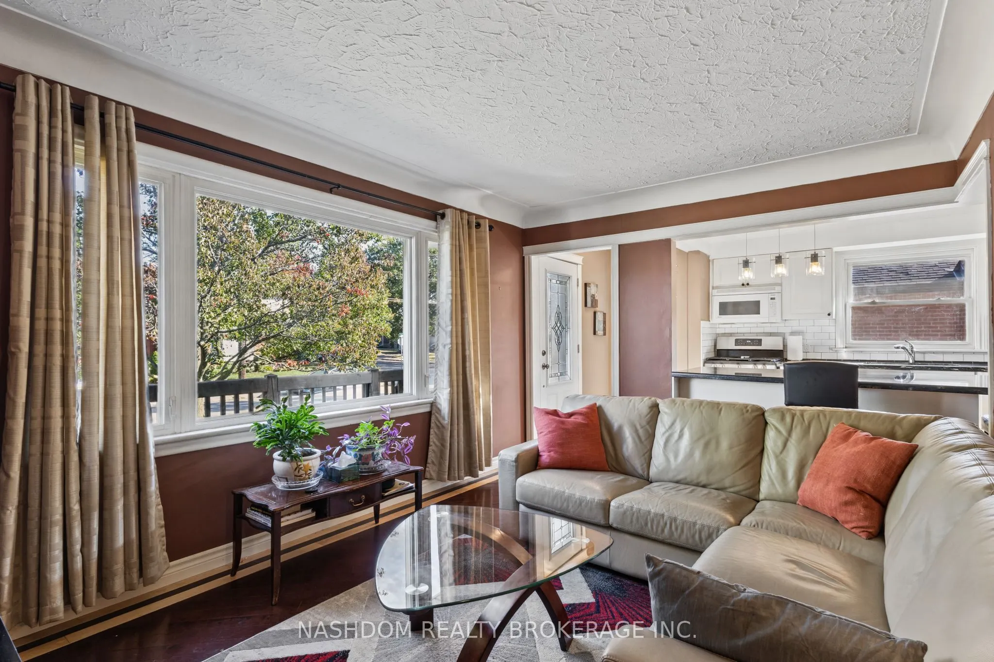 366 East 17th Street