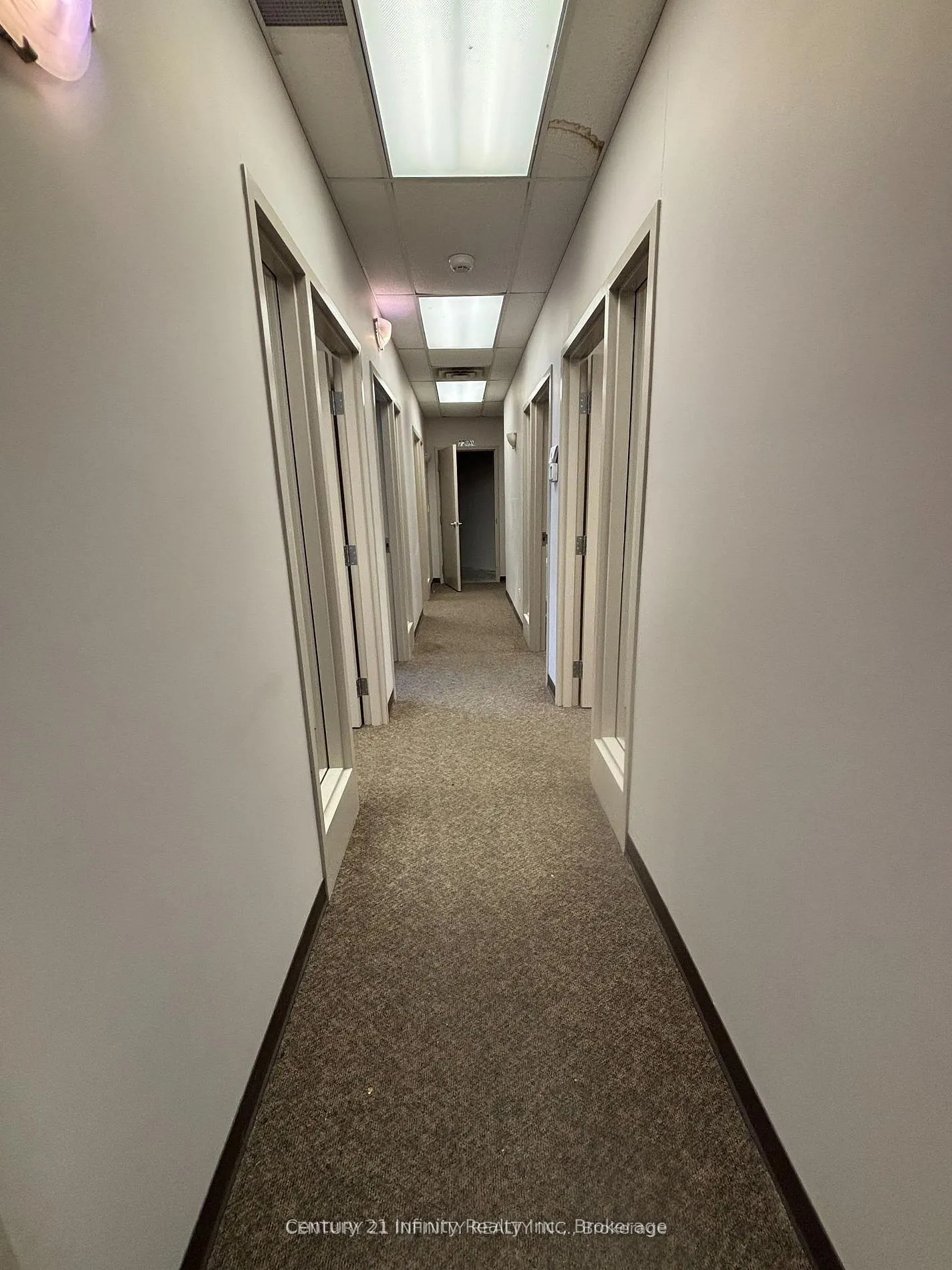 62 Dundas Street W