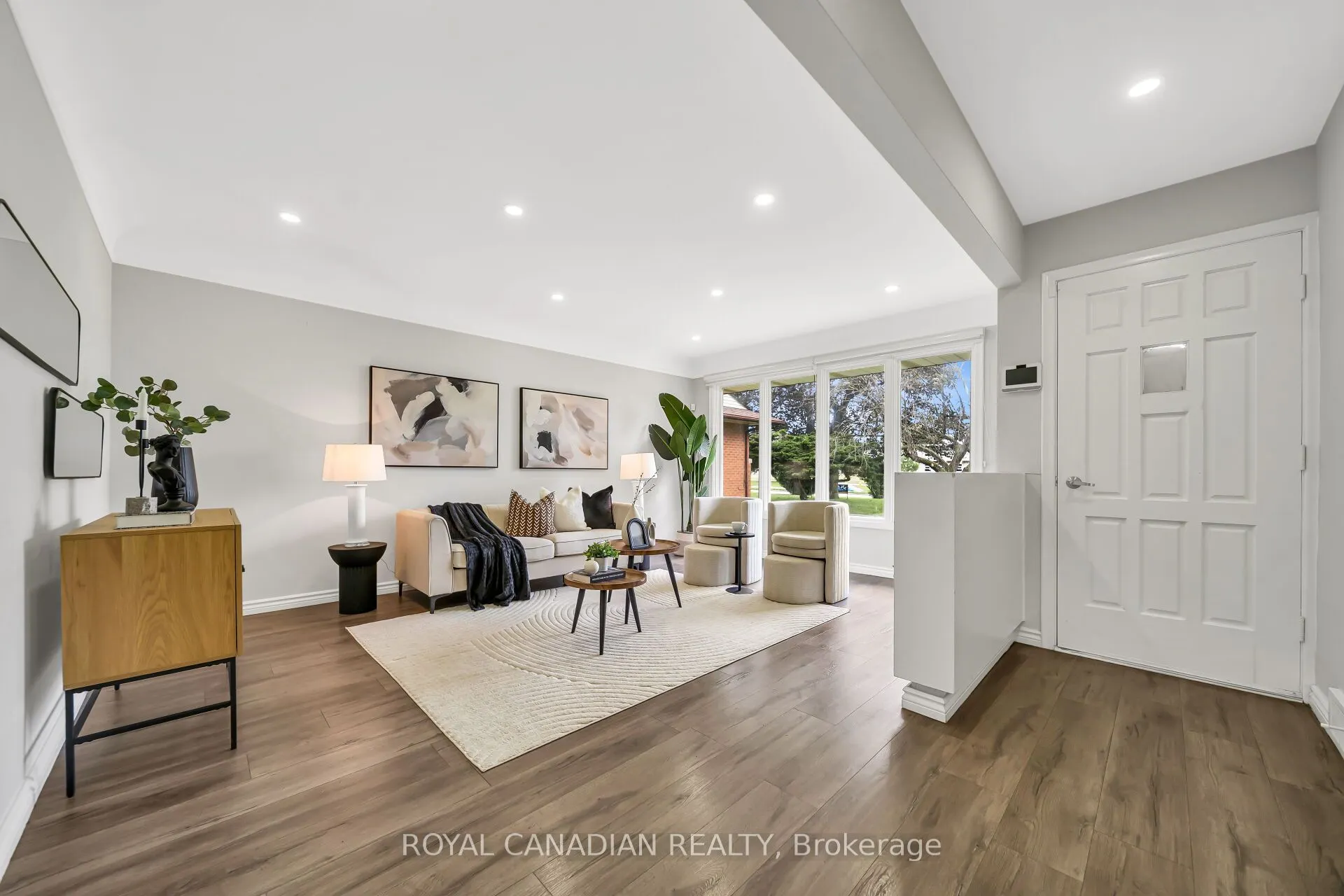 284 Cedar Crescent
