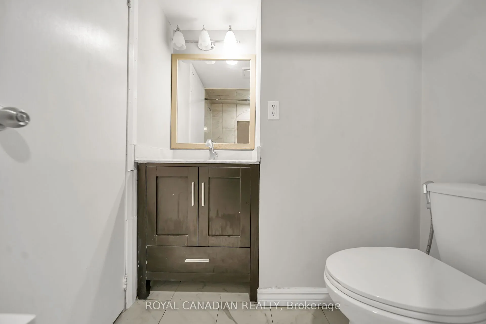 284 Cedar Crescent