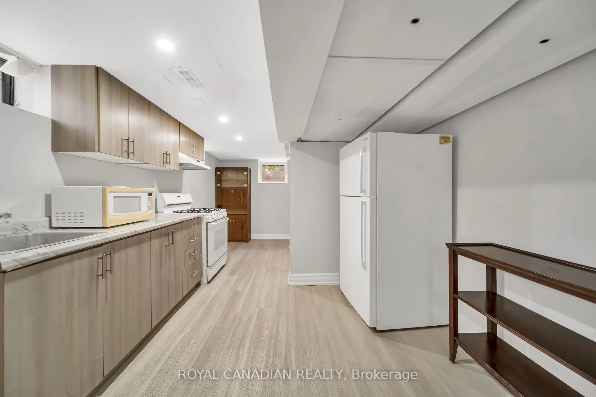 284 Cedar Crescent