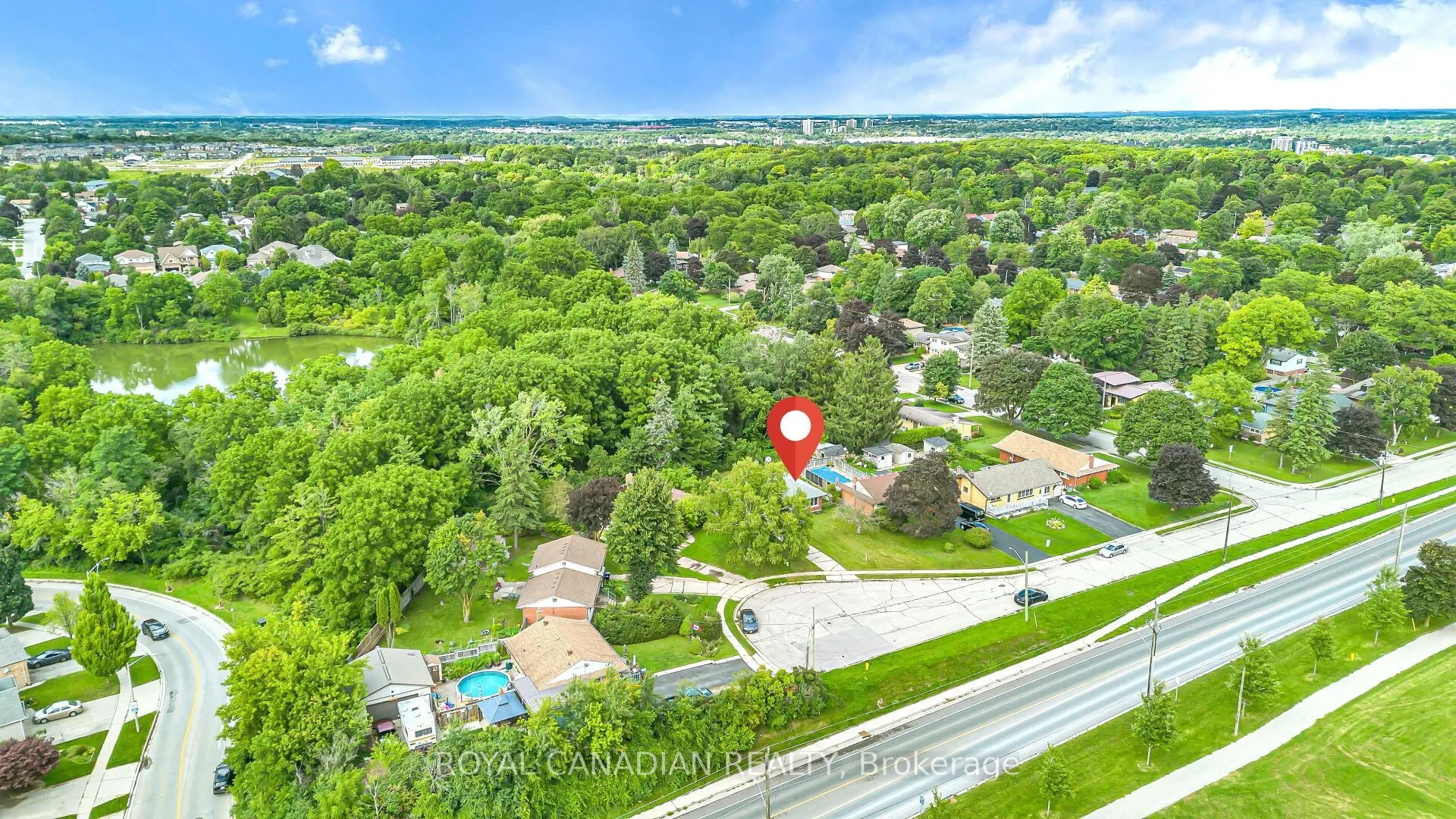 284 Cedar Crescent