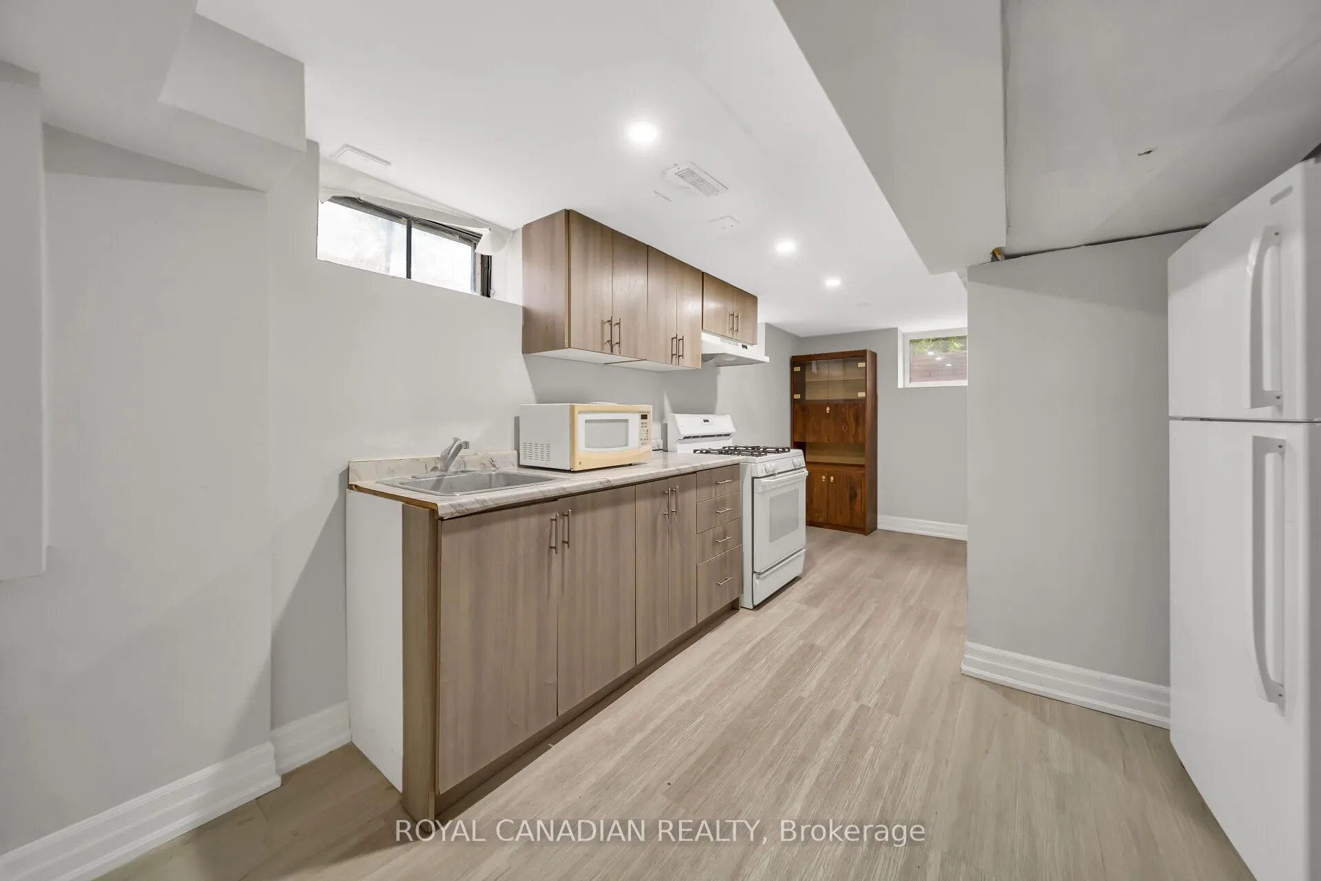 284 Cedar Crescent