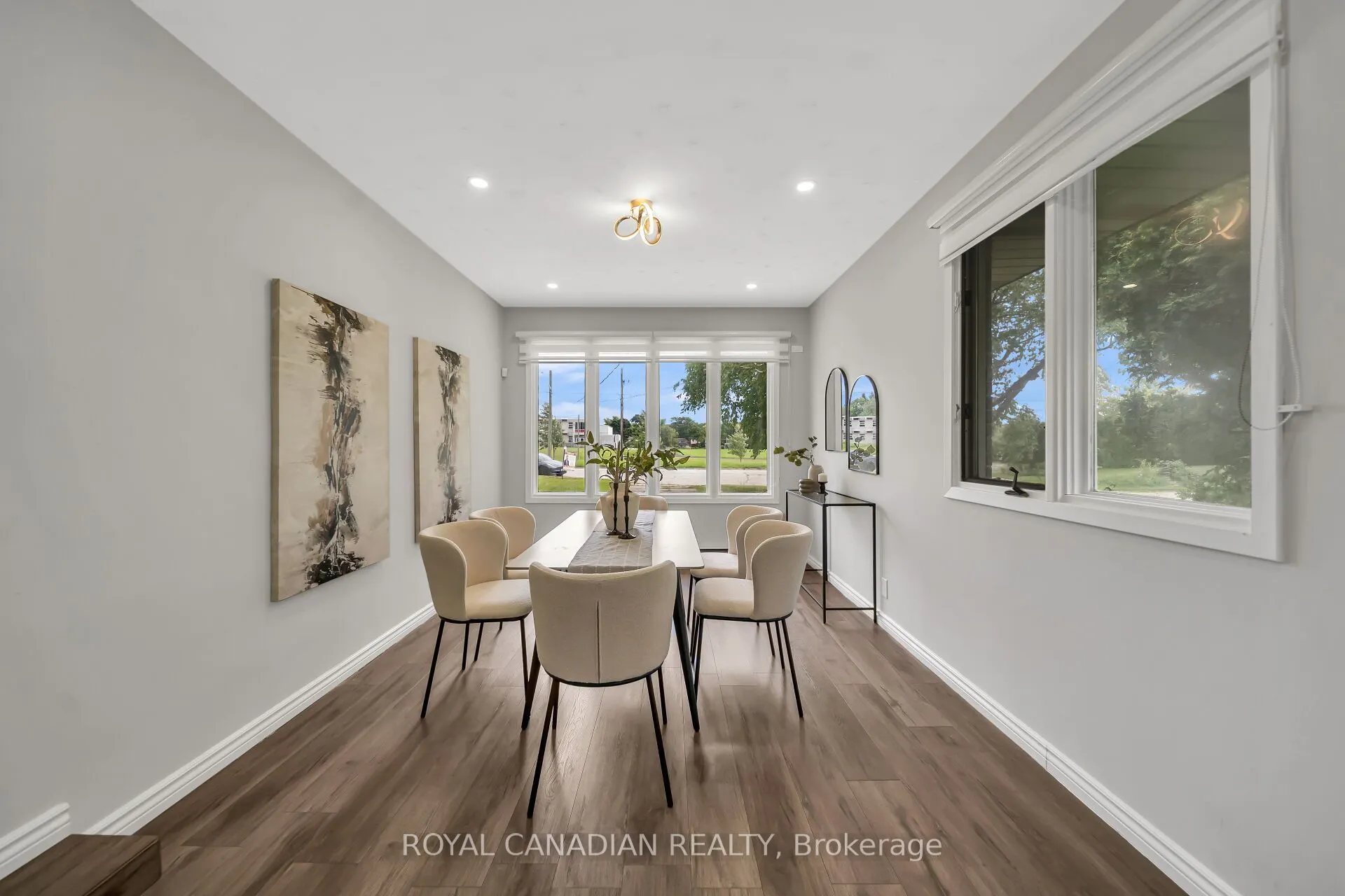 284 Cedar Crescent