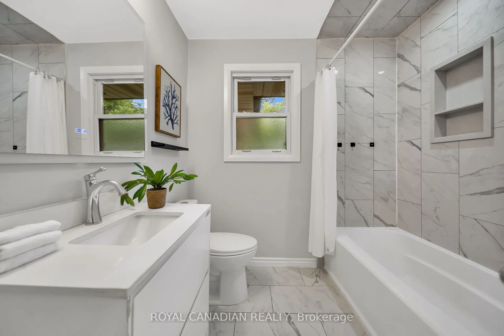 284 Cedar Crescent