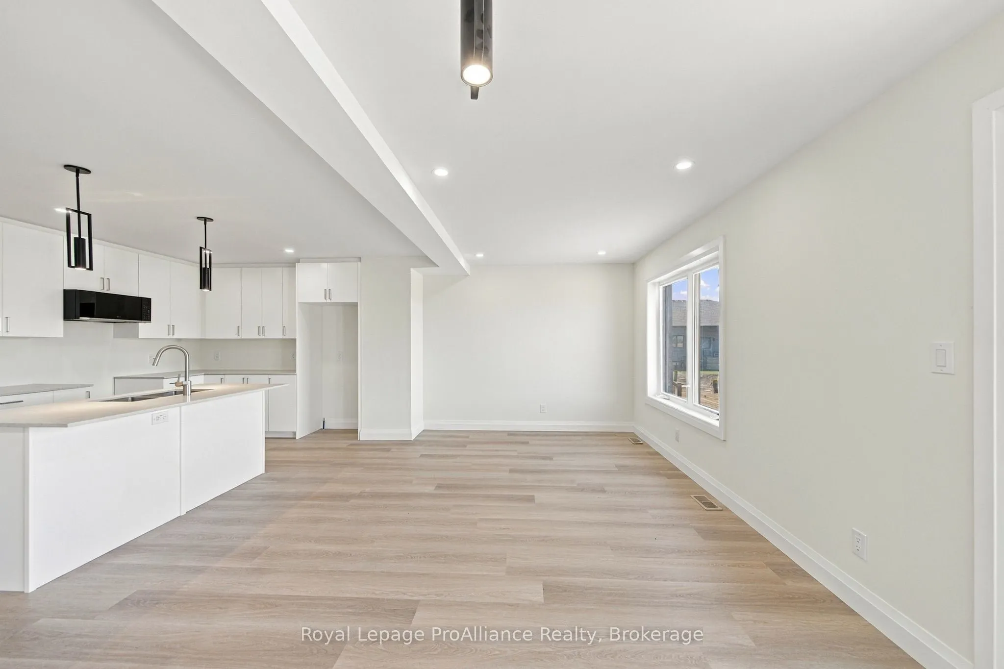 8 Ambrosia Way