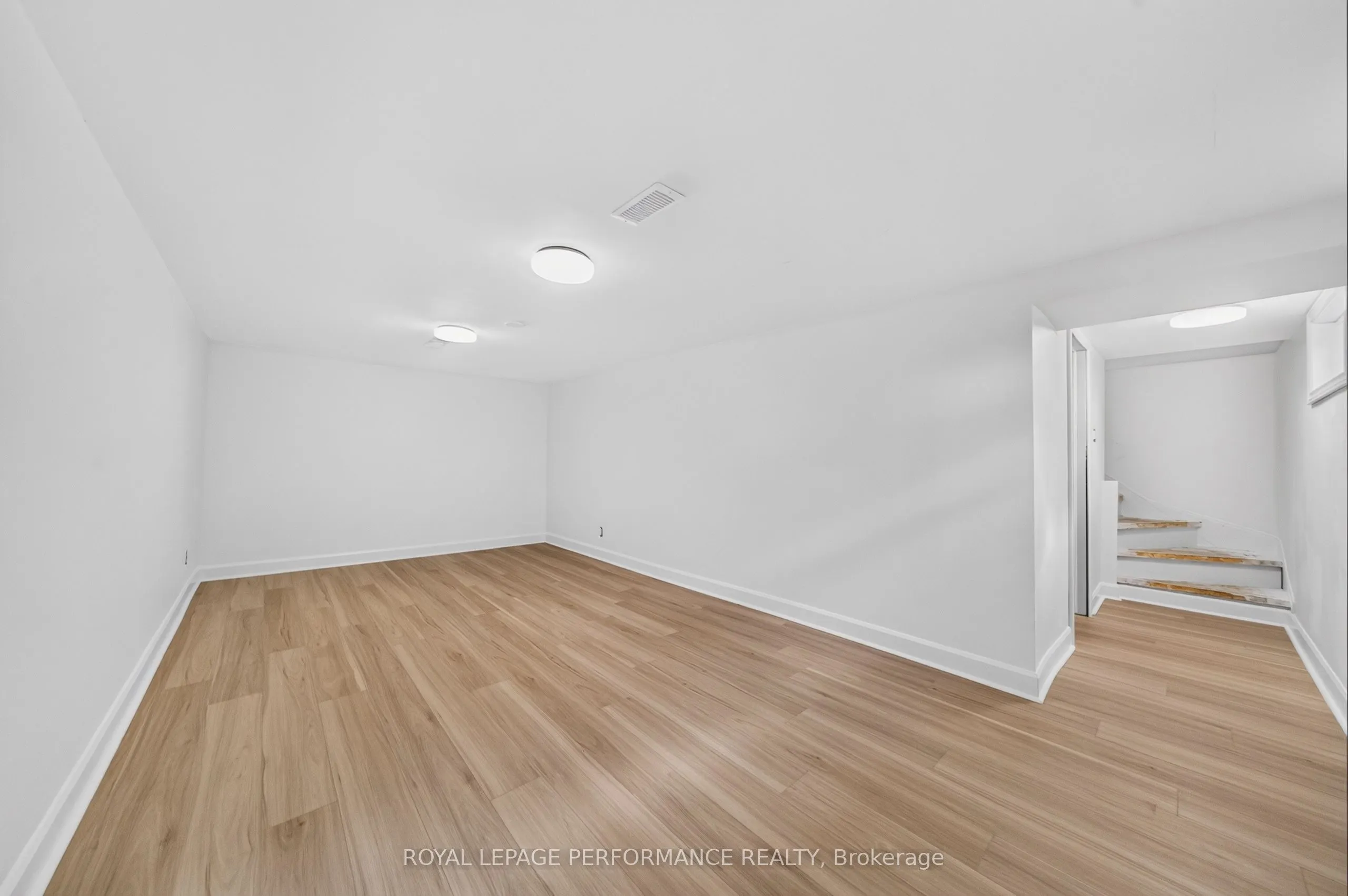 21 Millbrook Crescent