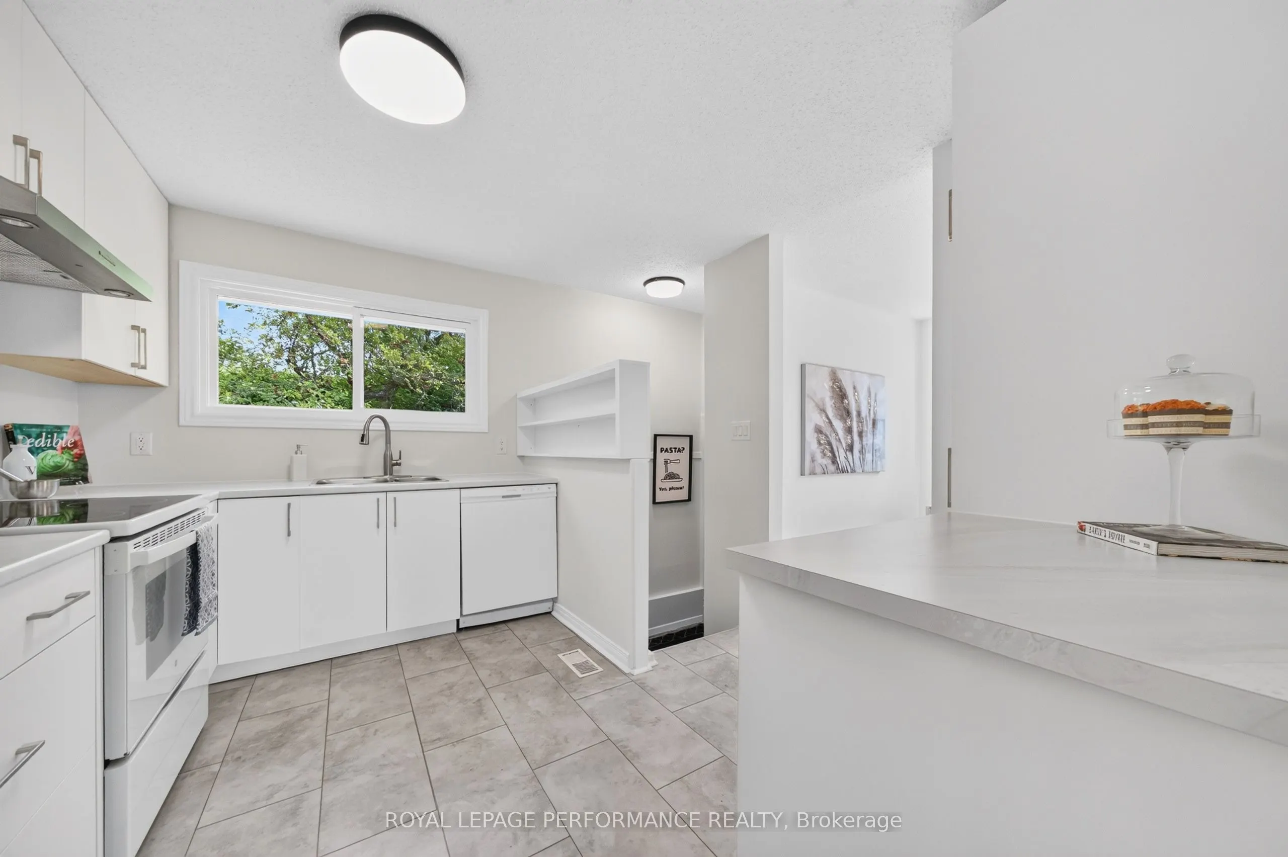 21 Millbrook Crescent