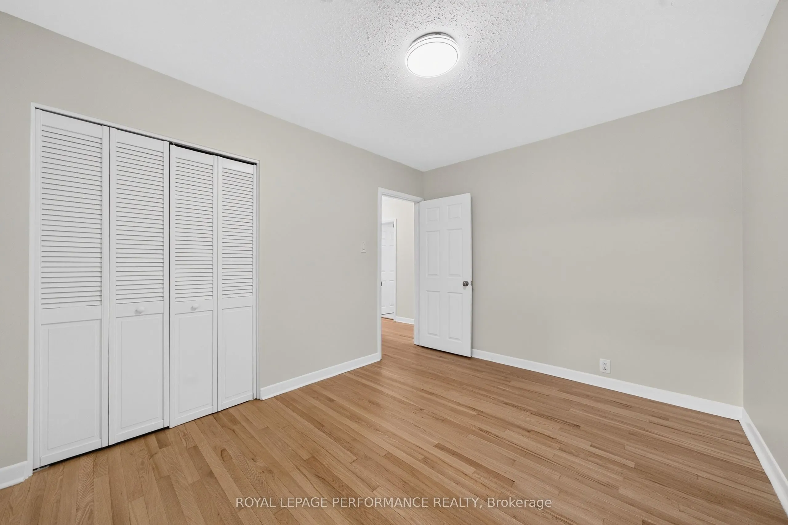 21 Millbrook Crescent