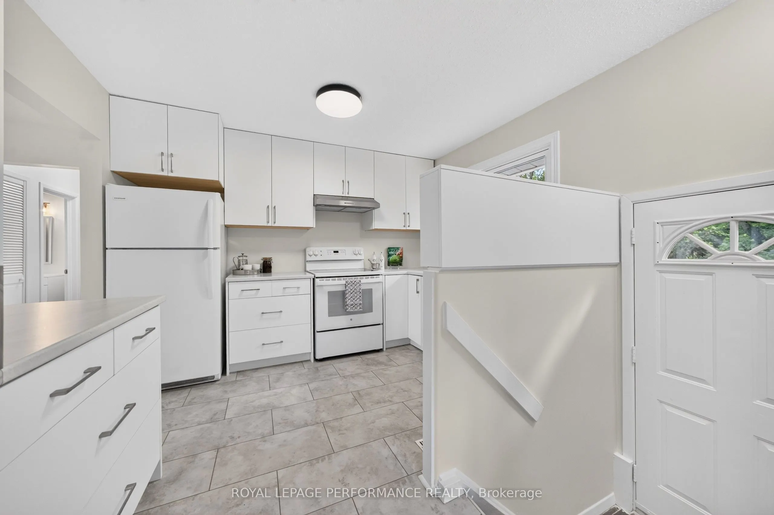 21 Millbrook Crescent