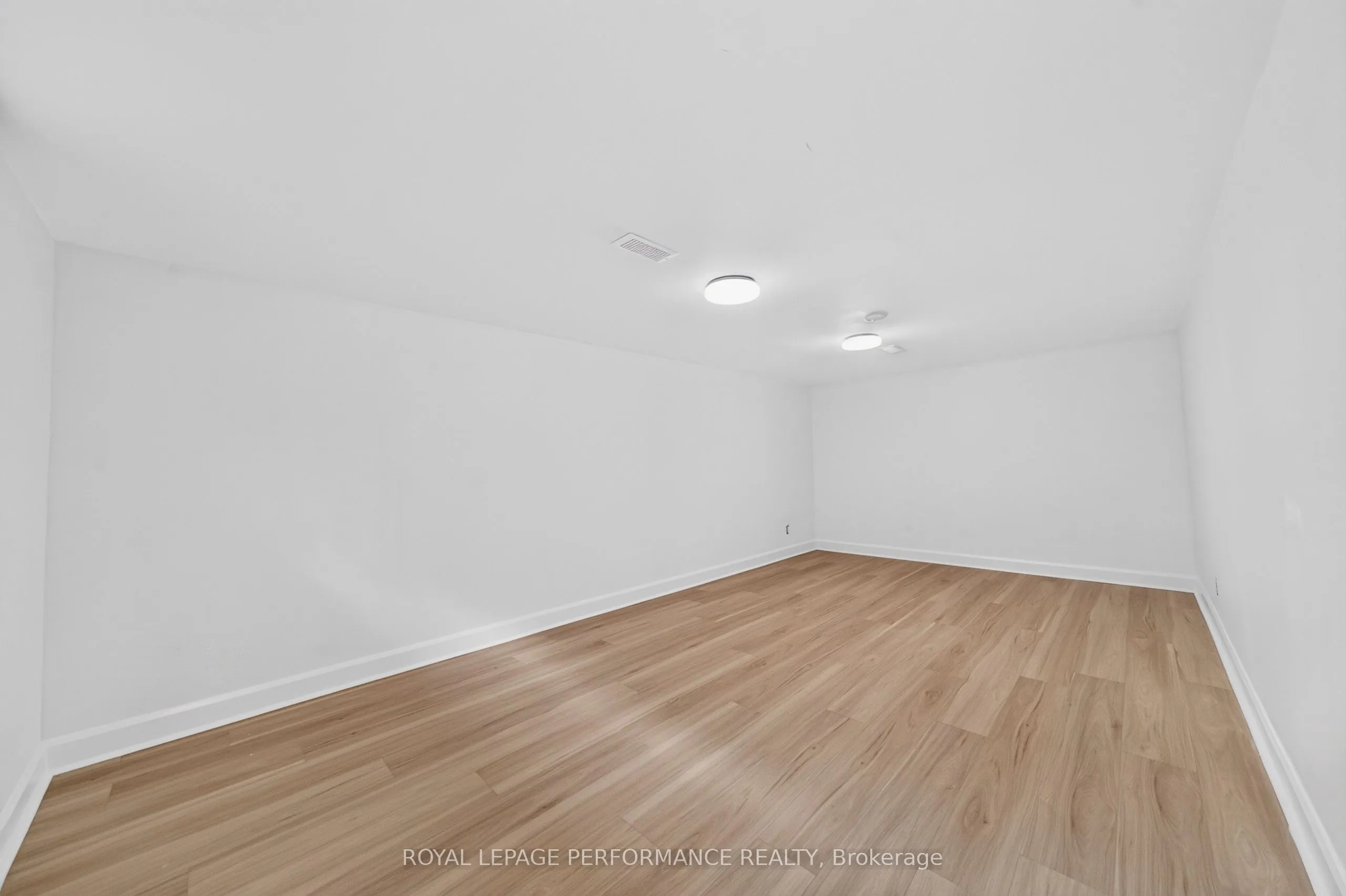 21 Millbrook Crescent