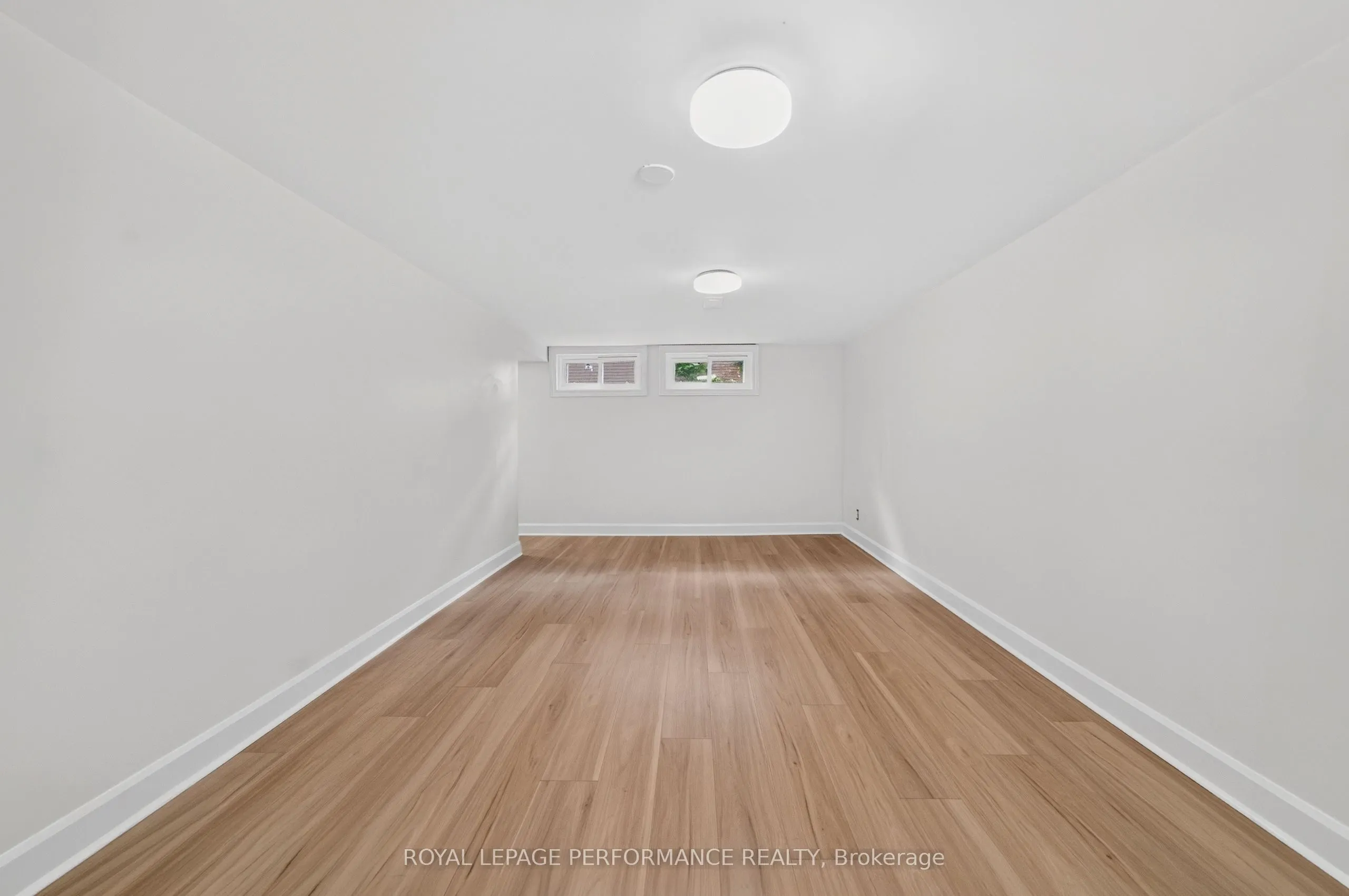 21 Millbrook Crescent