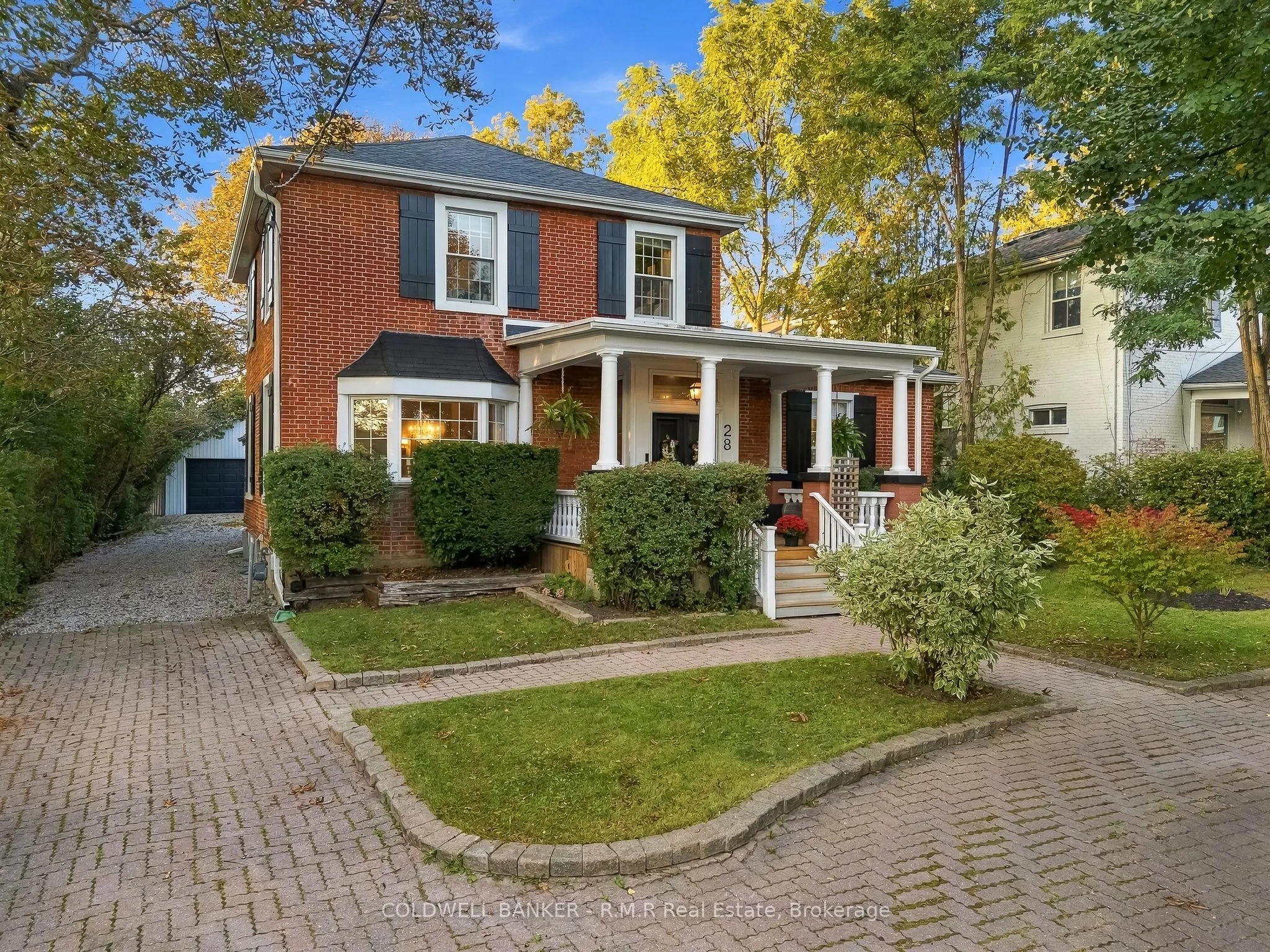 28 University Avenue W