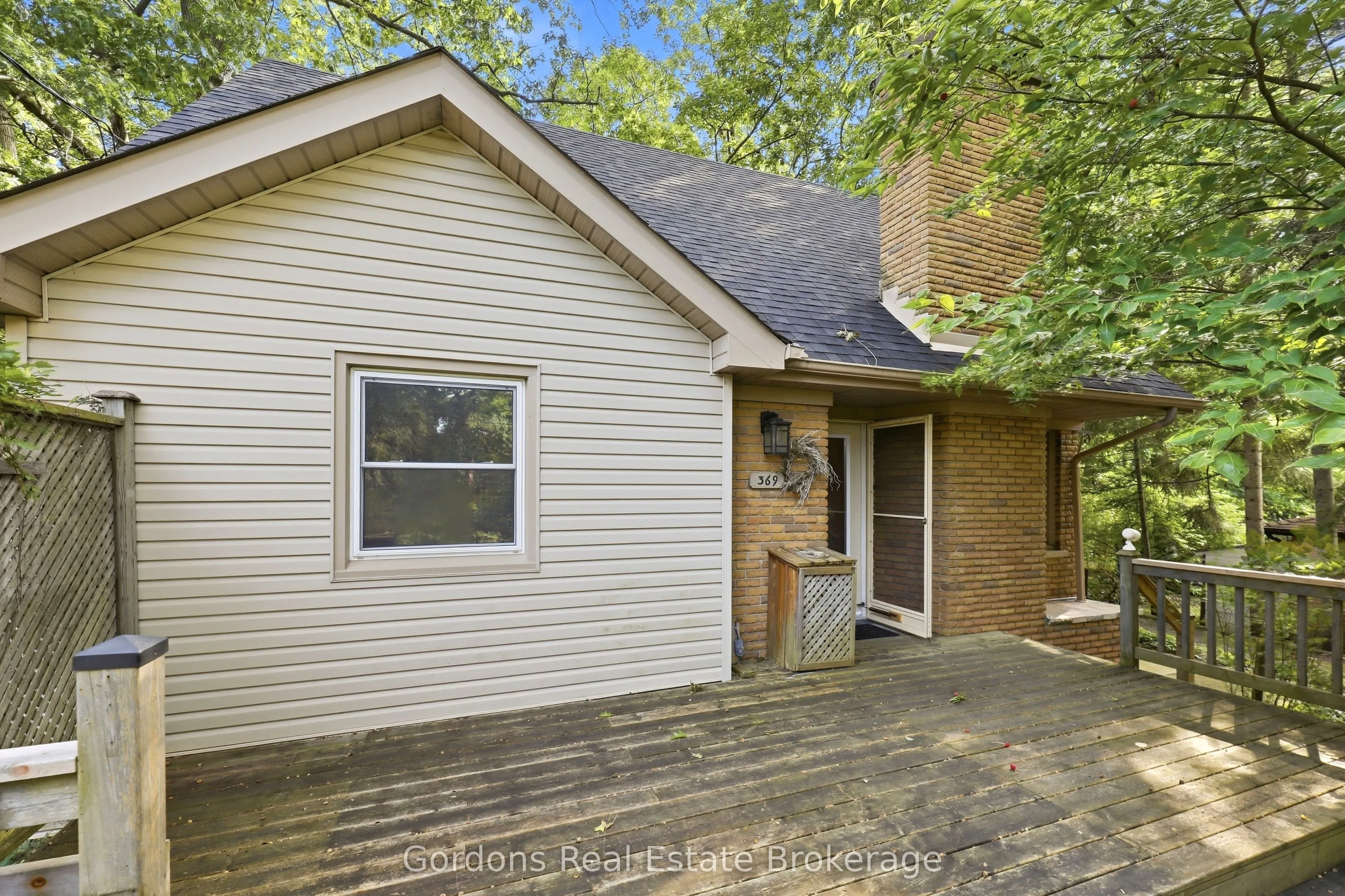 369 Hyde Park Road